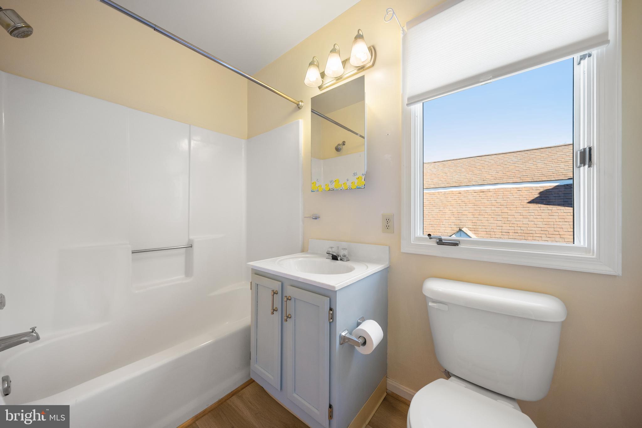 LONGFIELDS VILLAGE - Residential