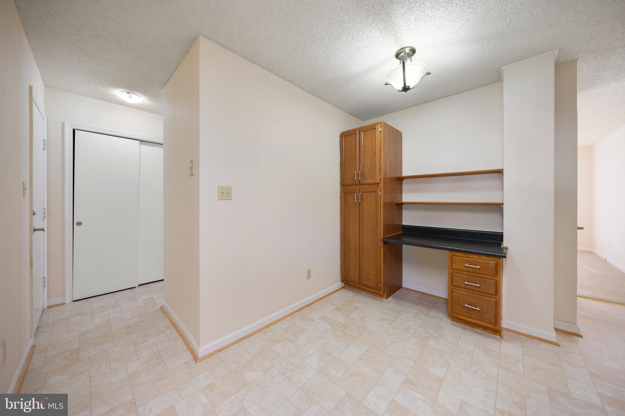 LONGFIELDS VILLAGE - Residential