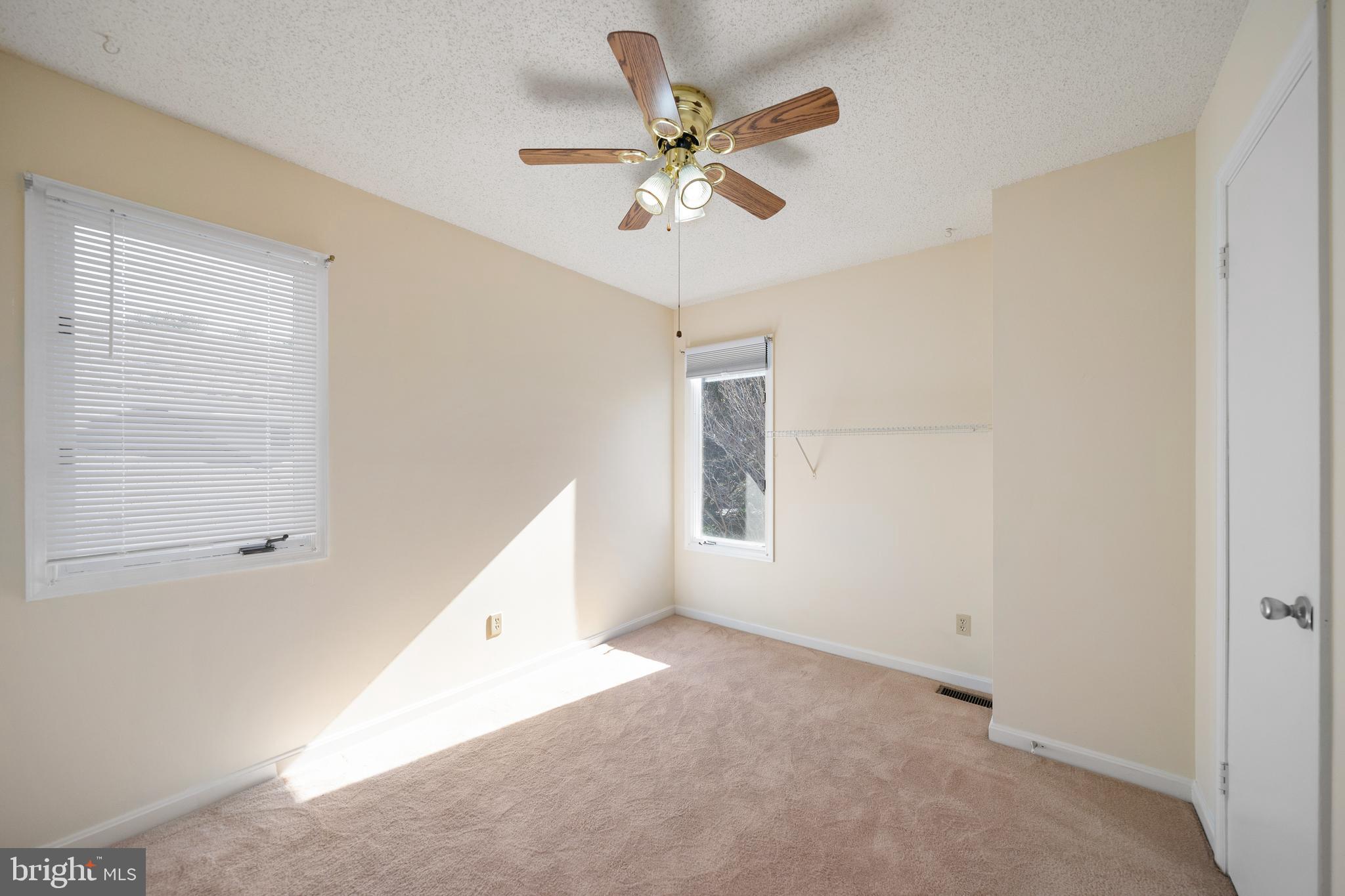 LONGFIELDS VILLAGE - Residential