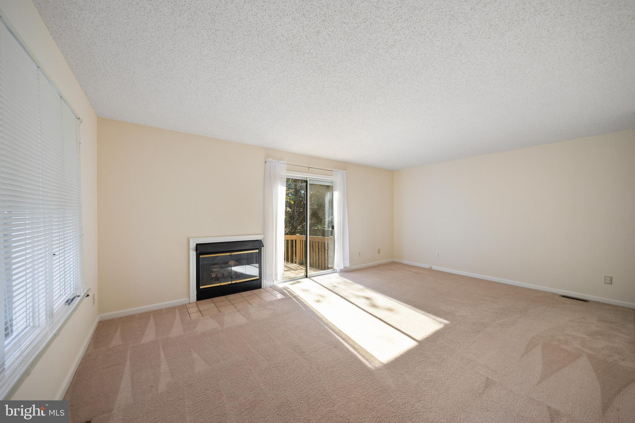 LONGFIELDS VILLAGE - Residential