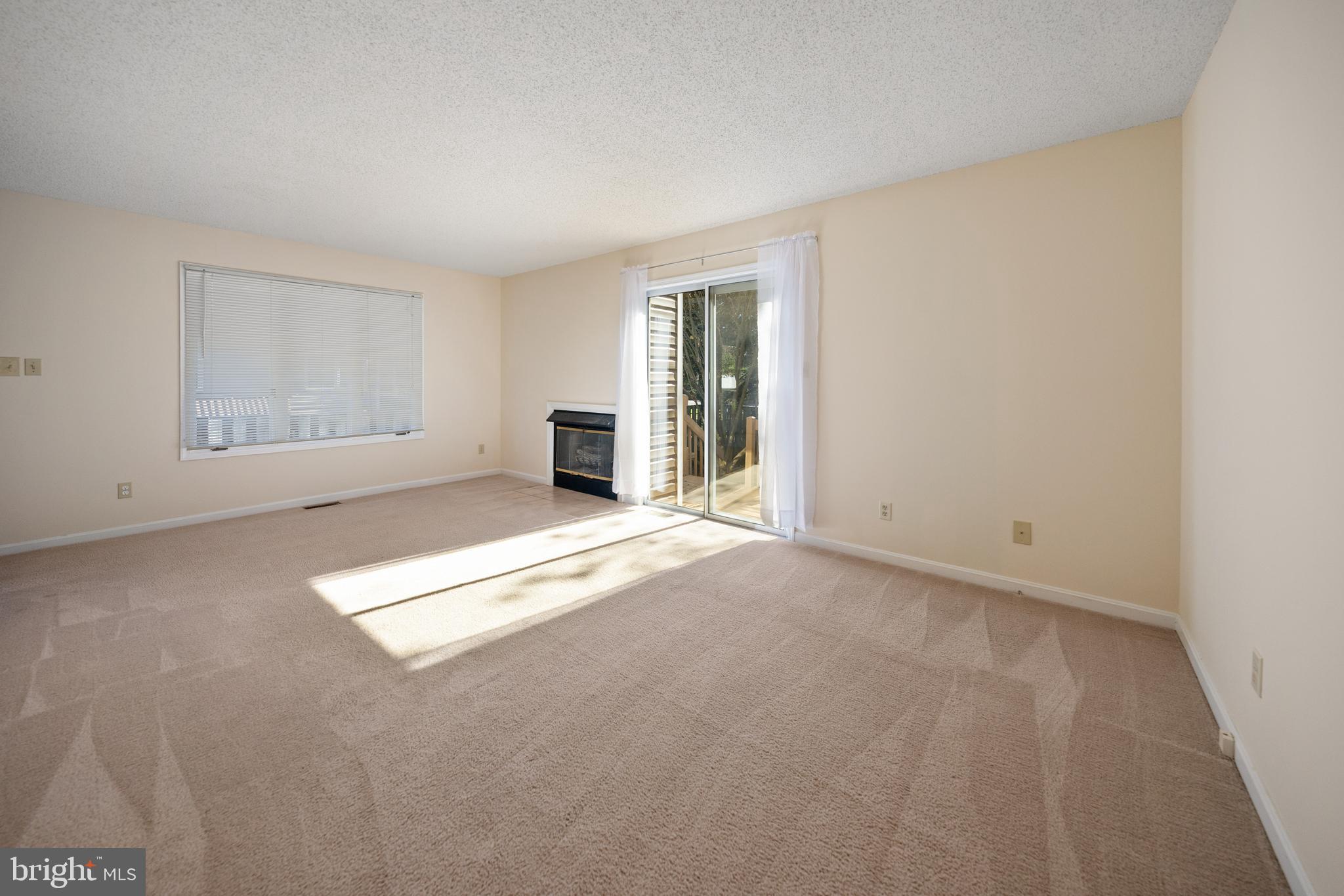 LONGFIELDS VILLAGE - Residential