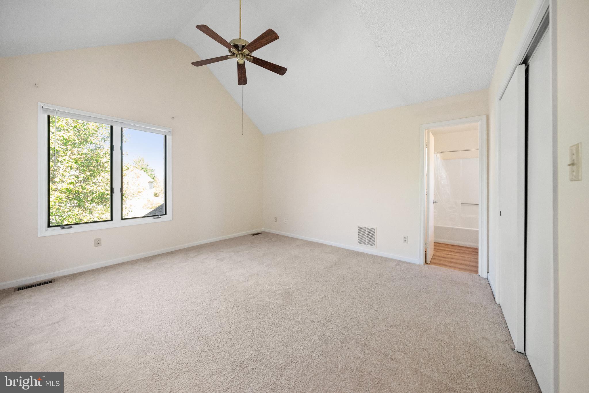 LONGFIELDS VILLAGE - Residential