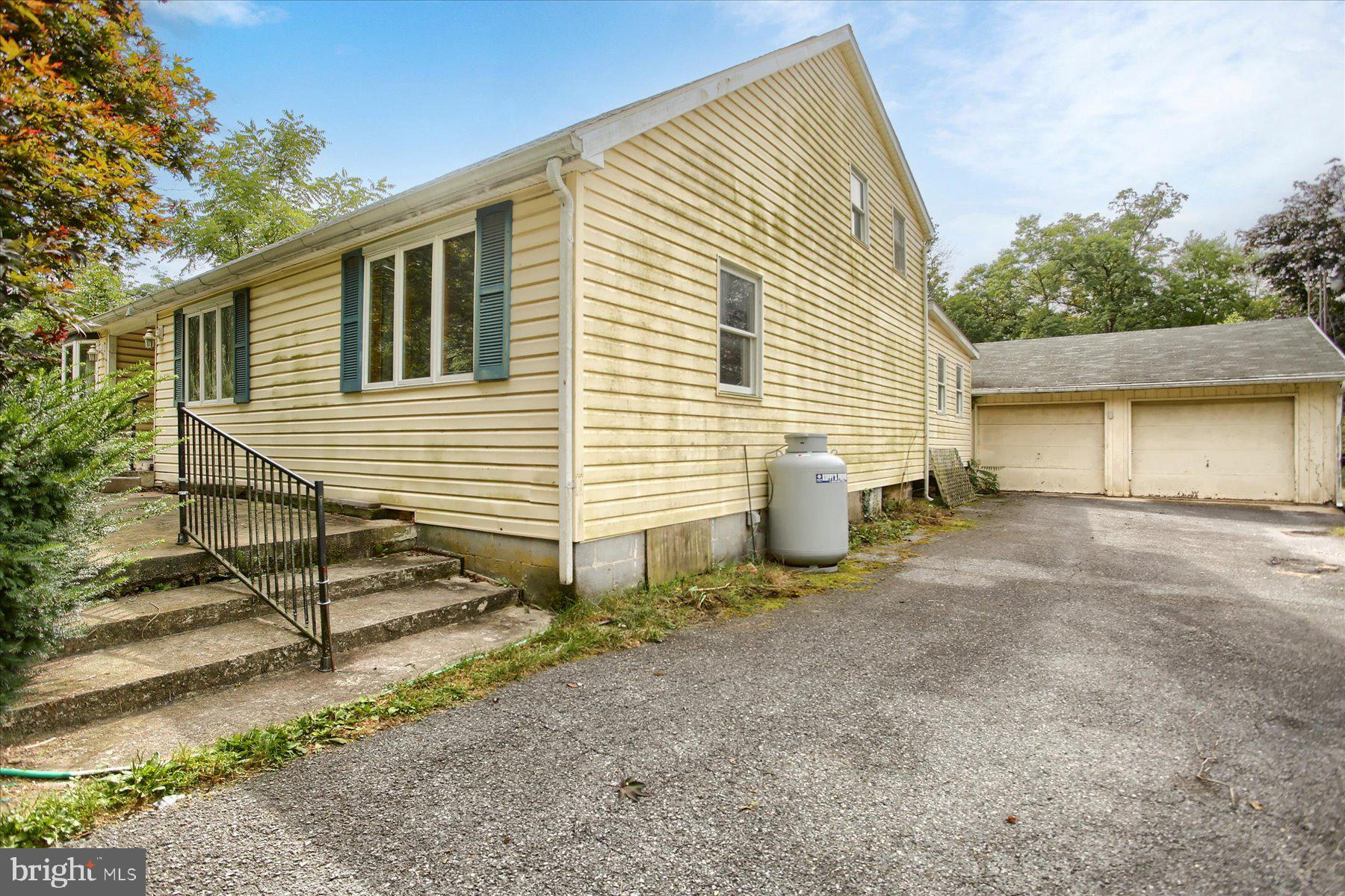 100 COLD SPRINGS ROAD