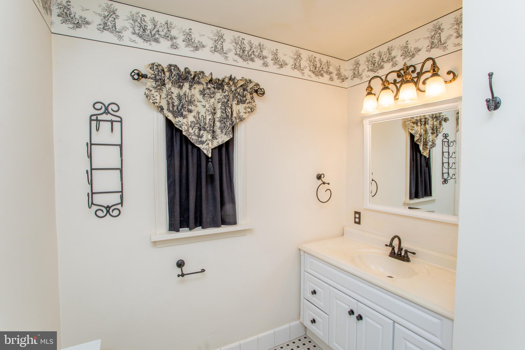 BLYTHEWOOD - Residential