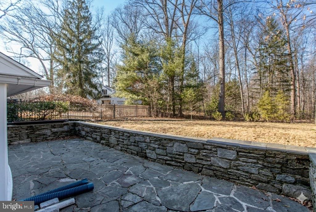 BLYTHEWOOD - Residential