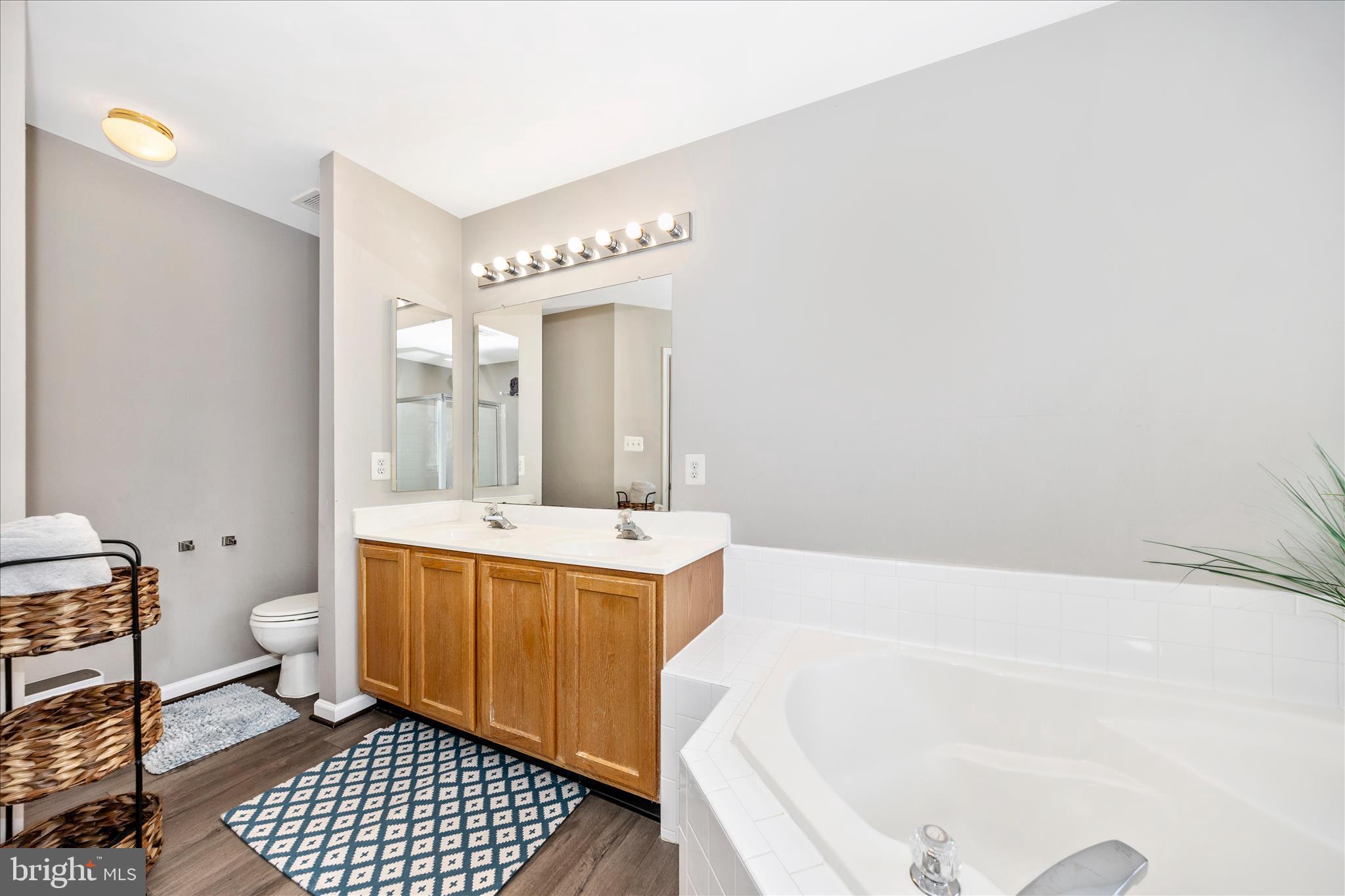 WELLINGTON TRACE - Residential