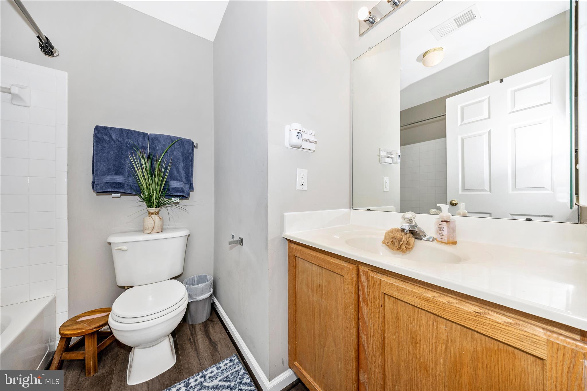 WELLINGTON TRACE - Residential