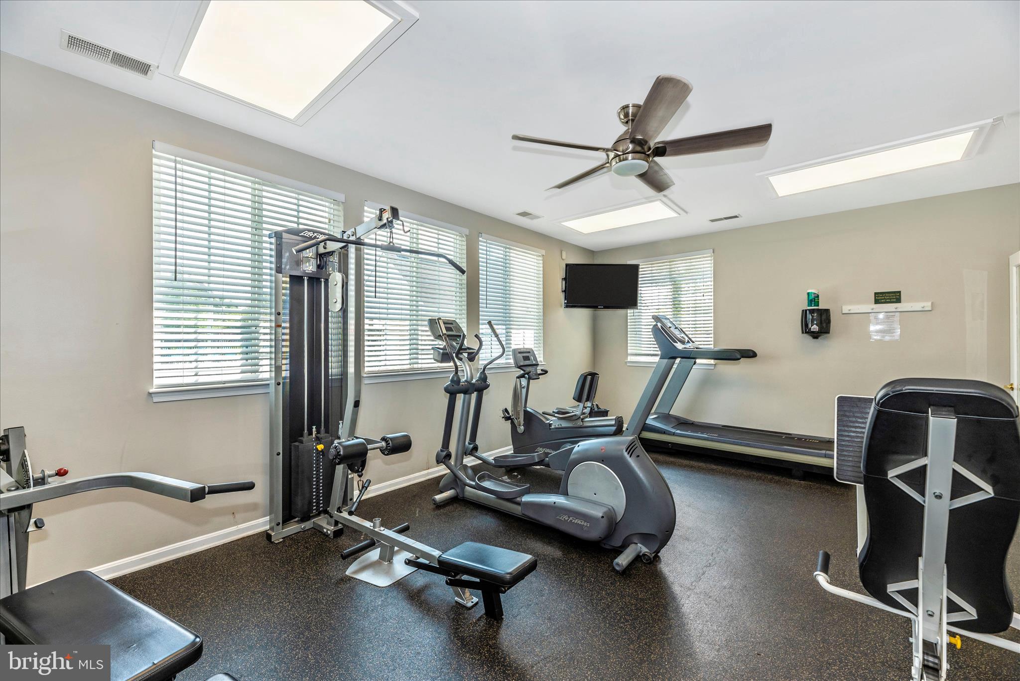 WELLINGTON TRACE - Residential