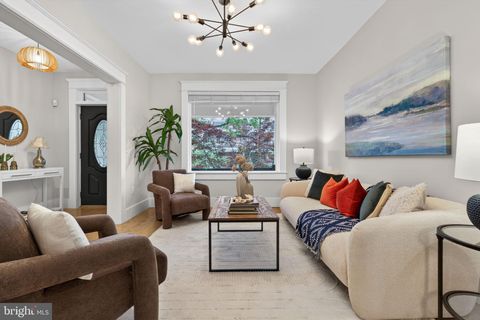 822 CRITTENDEN STREET NW WASHINGTON DC 20011