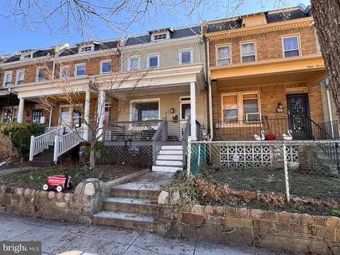 822 CRITTENDEN STREET NW WASHINGTON DC 20011