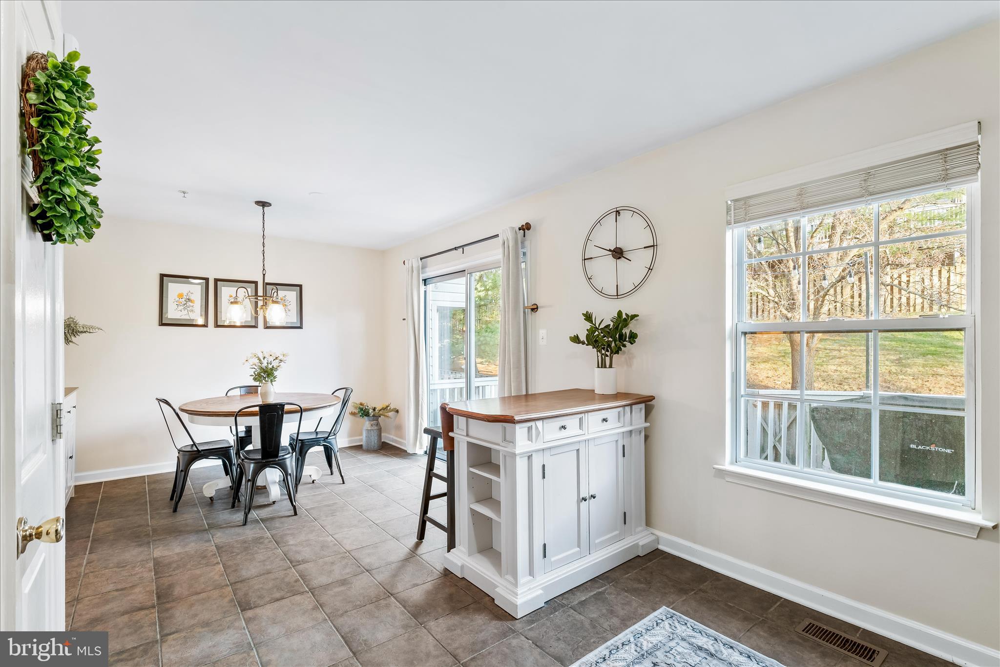 SPRING RIDGE - Residential