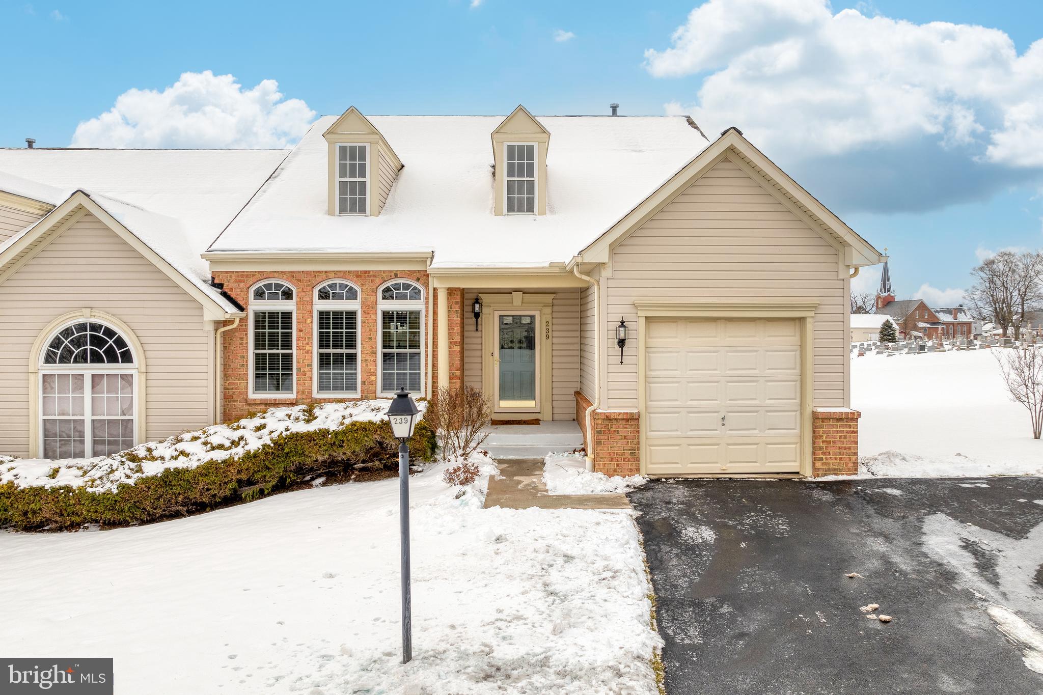 VILLAS AT SHREWSBURY - Residential