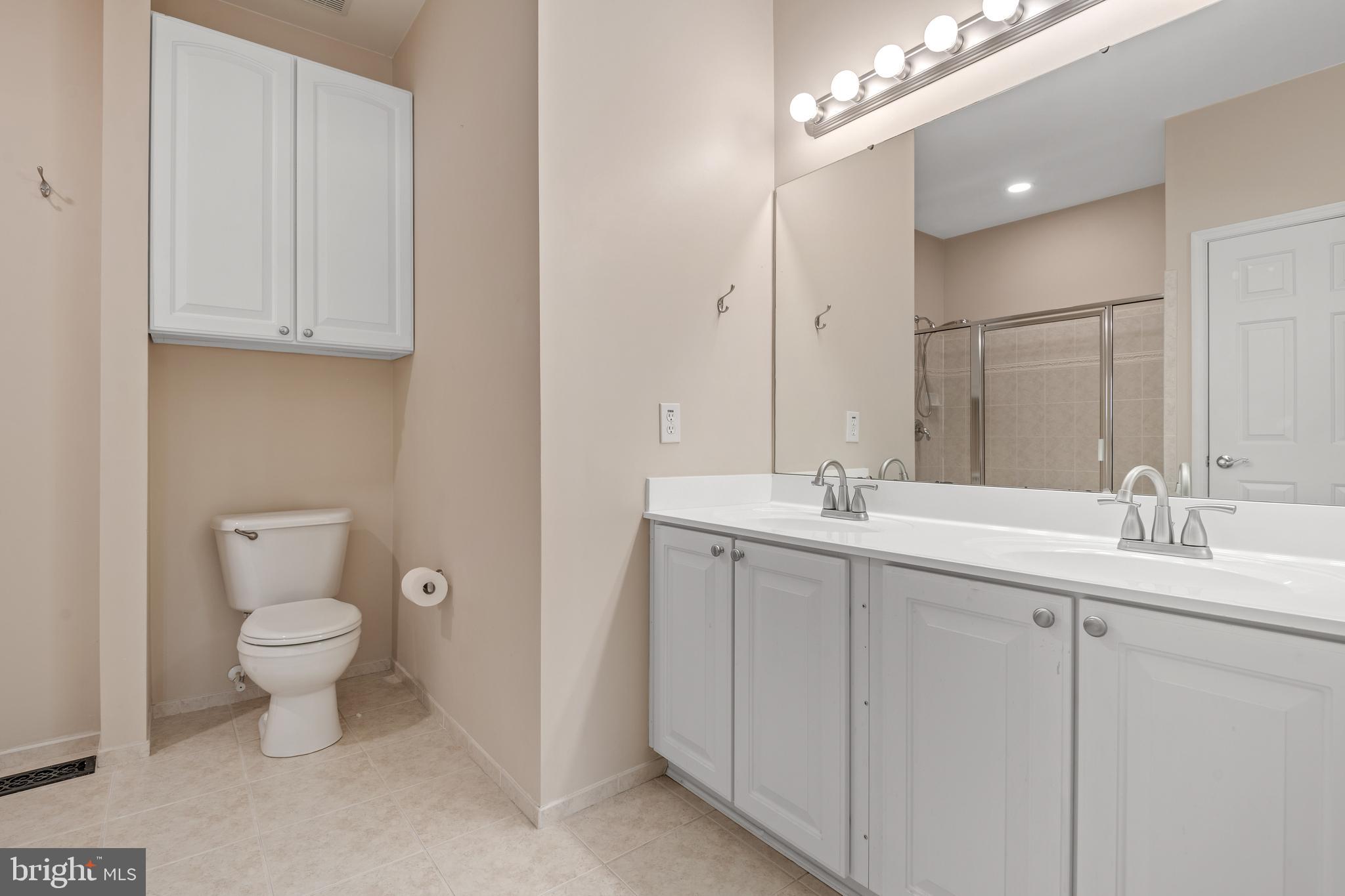 VILLAS AT SHREWSBURY - Residential