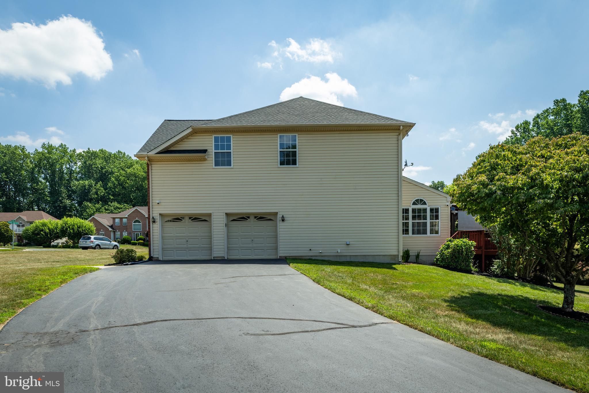 22 HIDDEN OAKS BOULEVARD