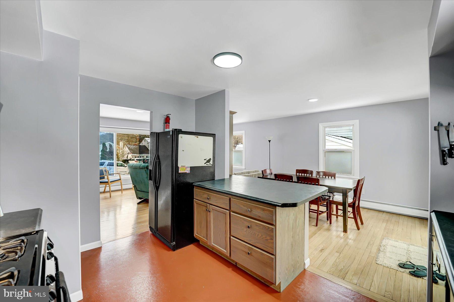 PARK FOREST VILLAGE - Residential