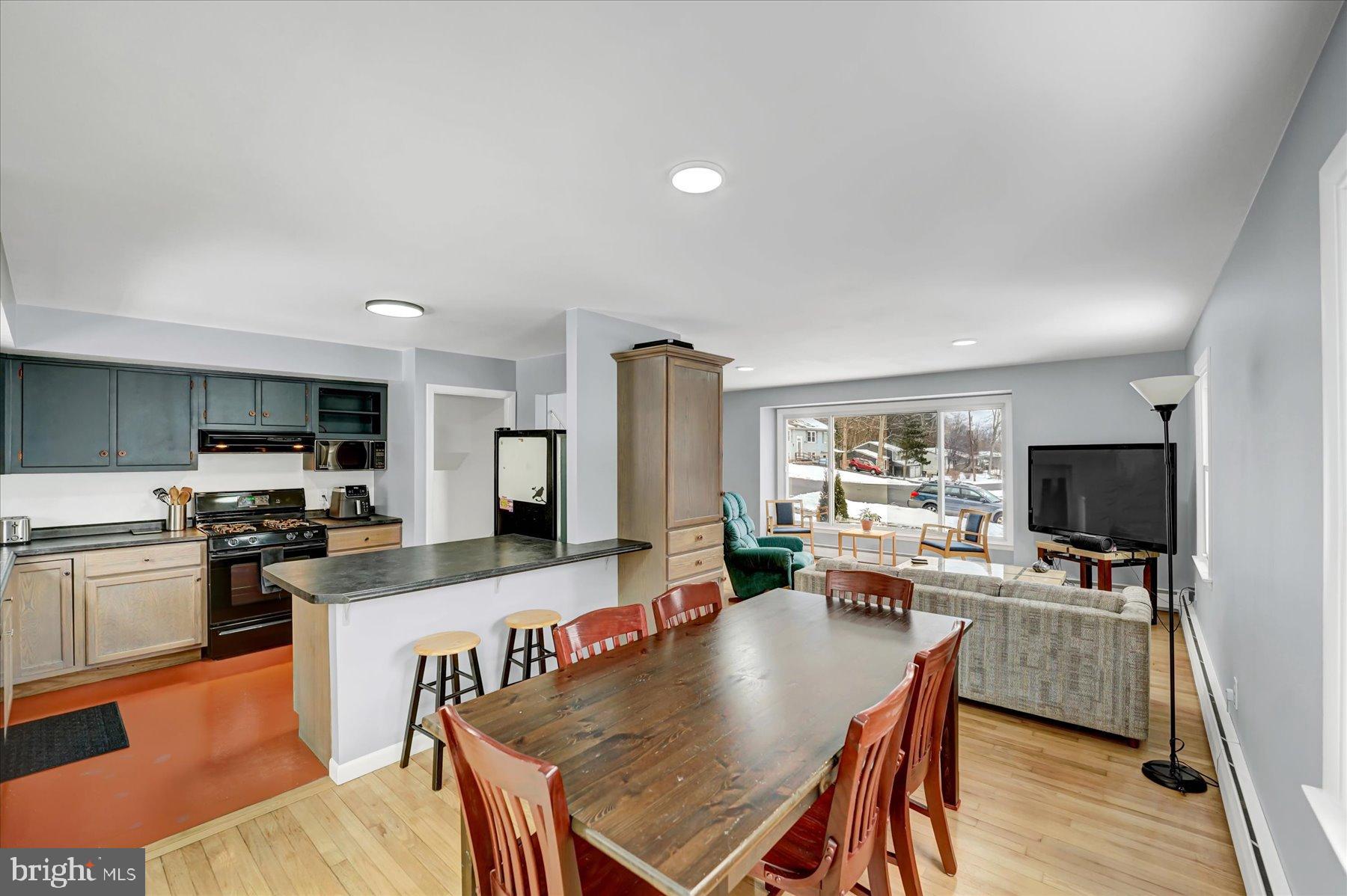 PARK FOREST VILLAGE - Residential