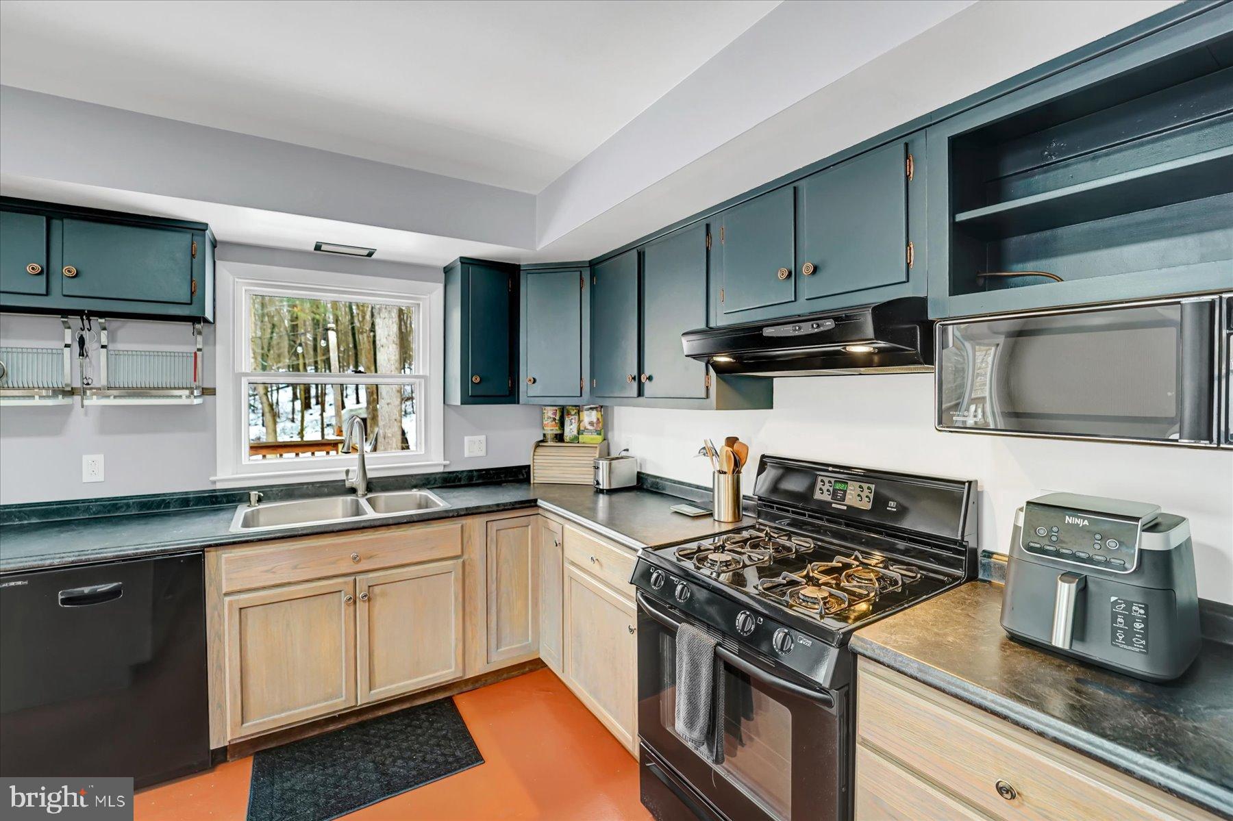 PARK FOREST VILLAGE - Residential