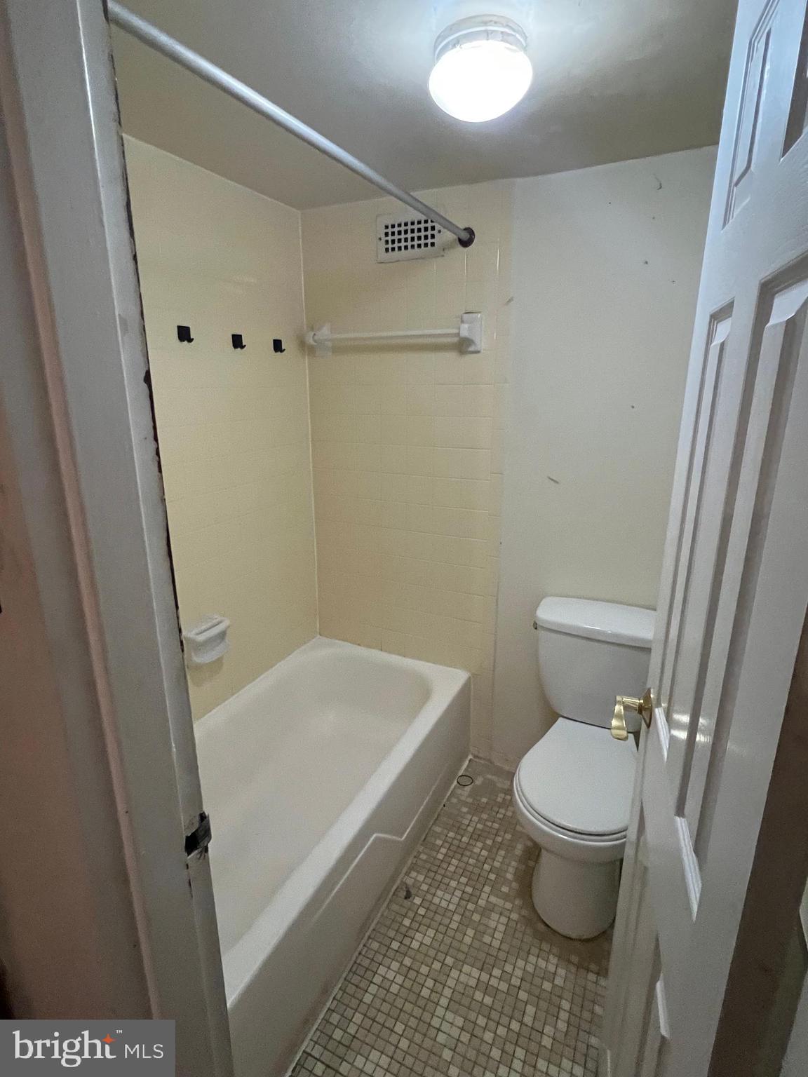 PRESIDENTIAL TOWERS - Residential