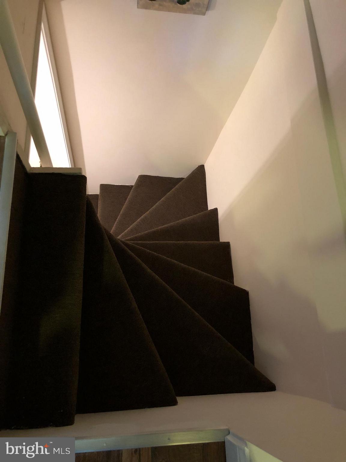 QUEEN VILLAGE - Residential Lease