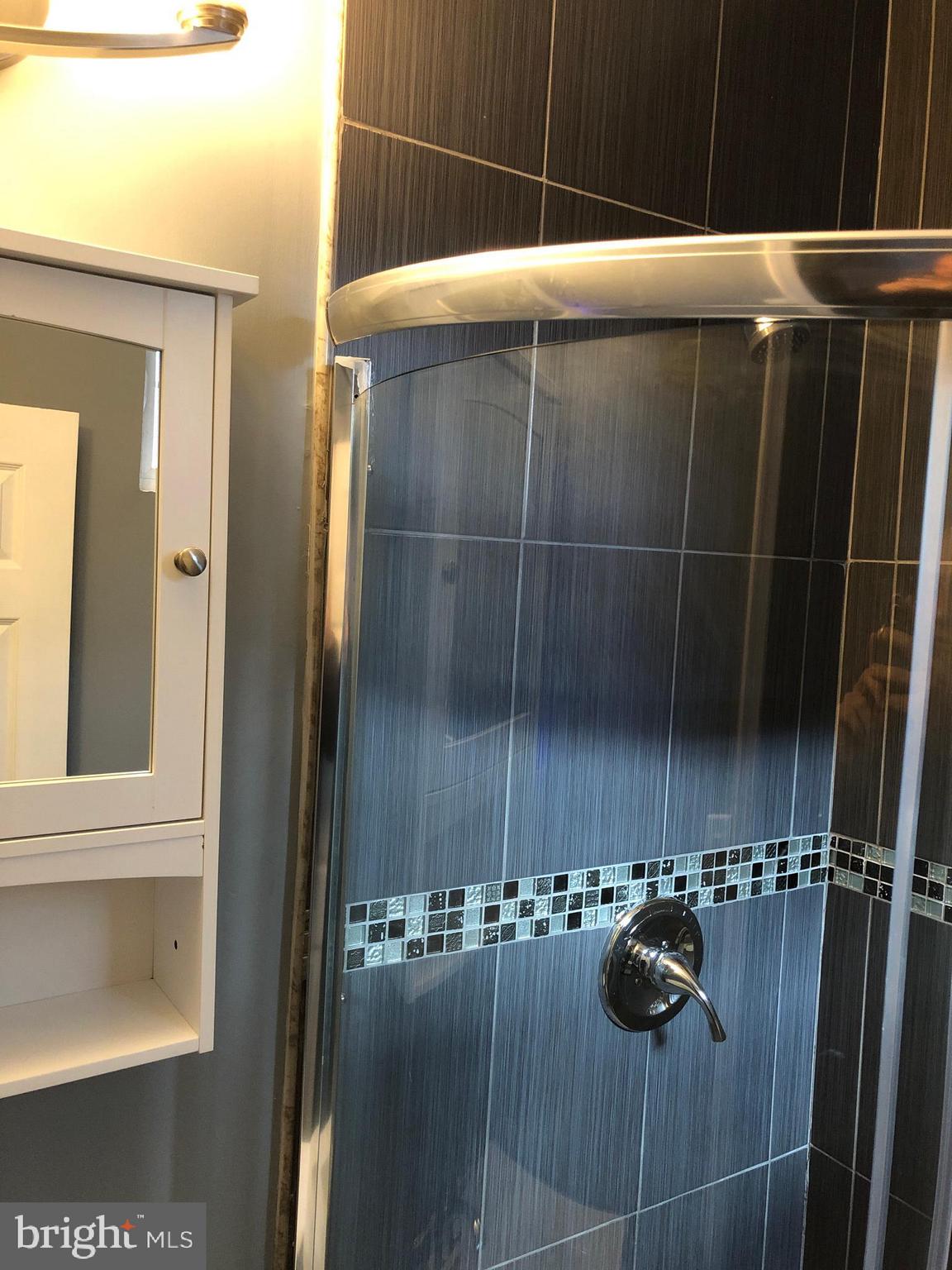 QUEEN VILLAGE - Residential Lease