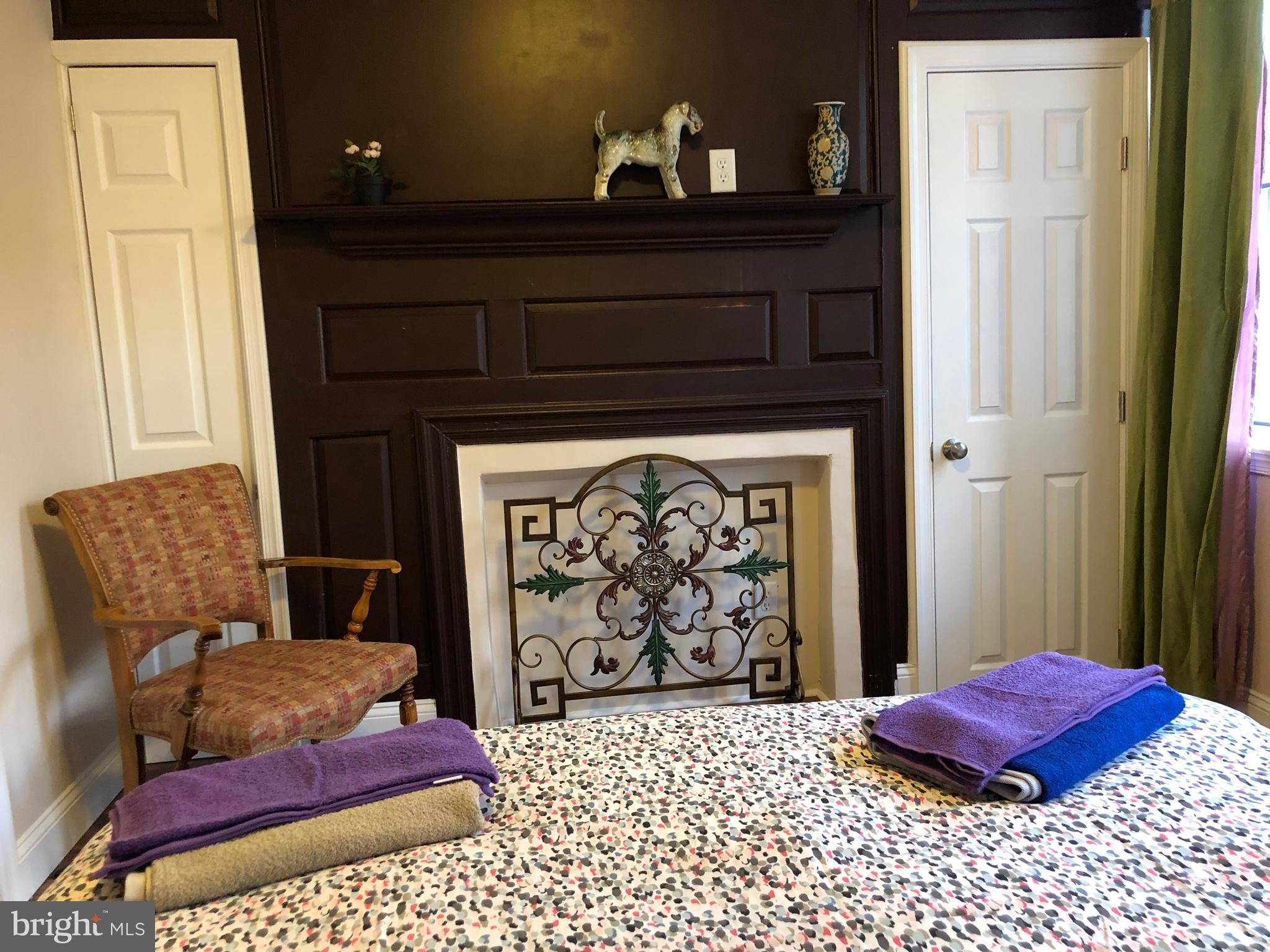 QUEEN VILLAGE - Residential Lease