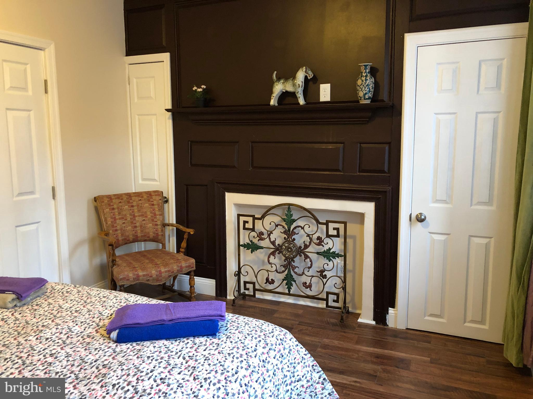 QUEEN VILLAGE - Residential Lease