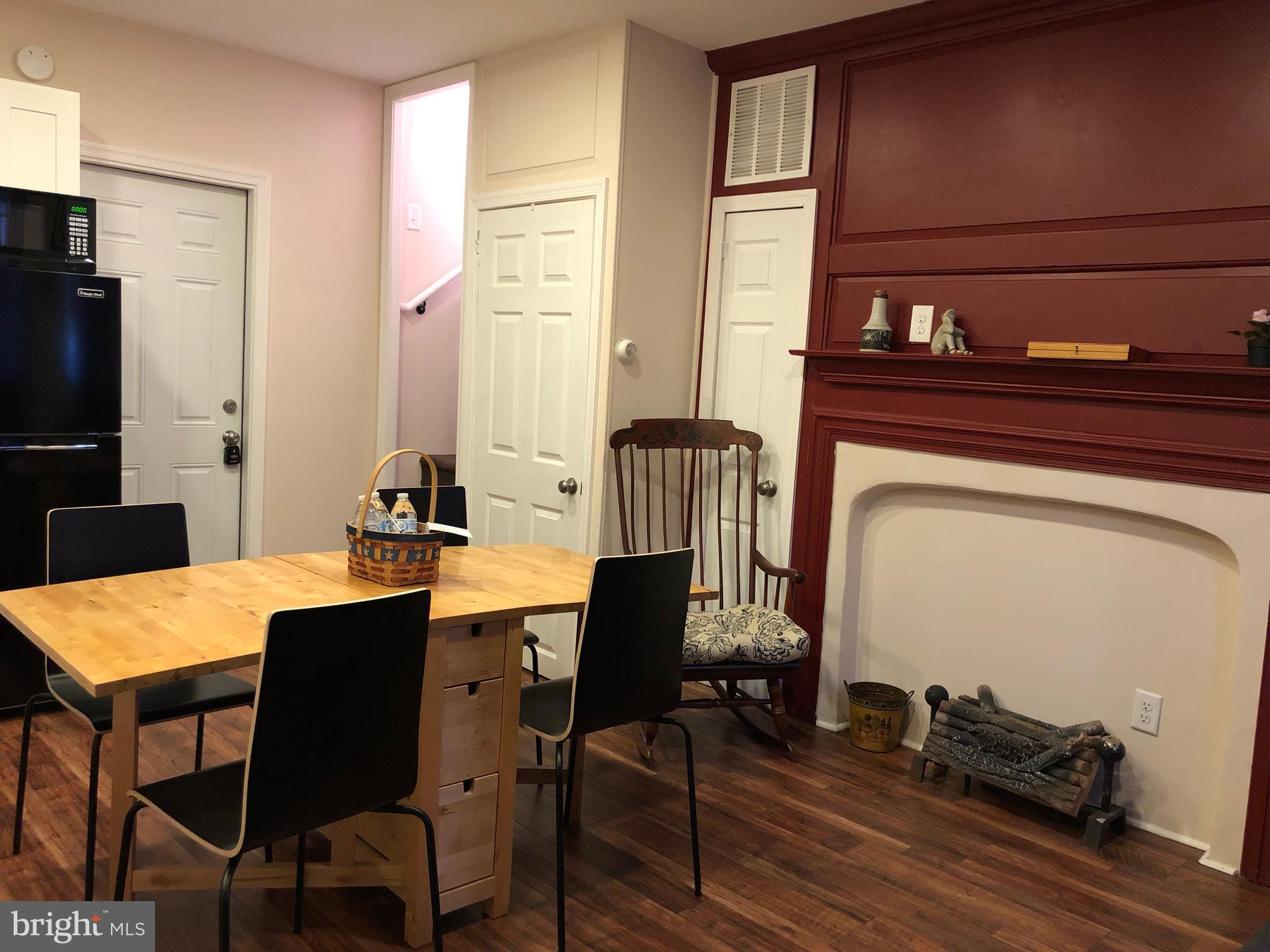 QUEEN VILLAGE - Residential Lease