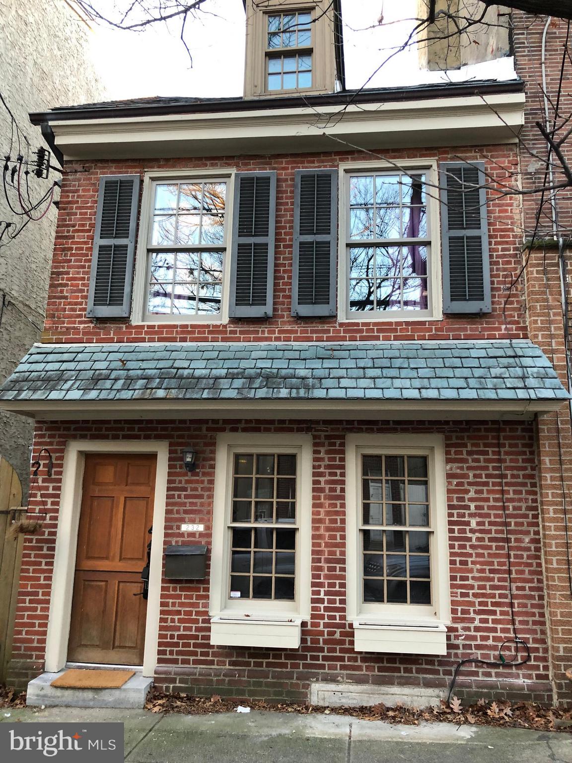 QUEEN VILLAGE - Residential Lease