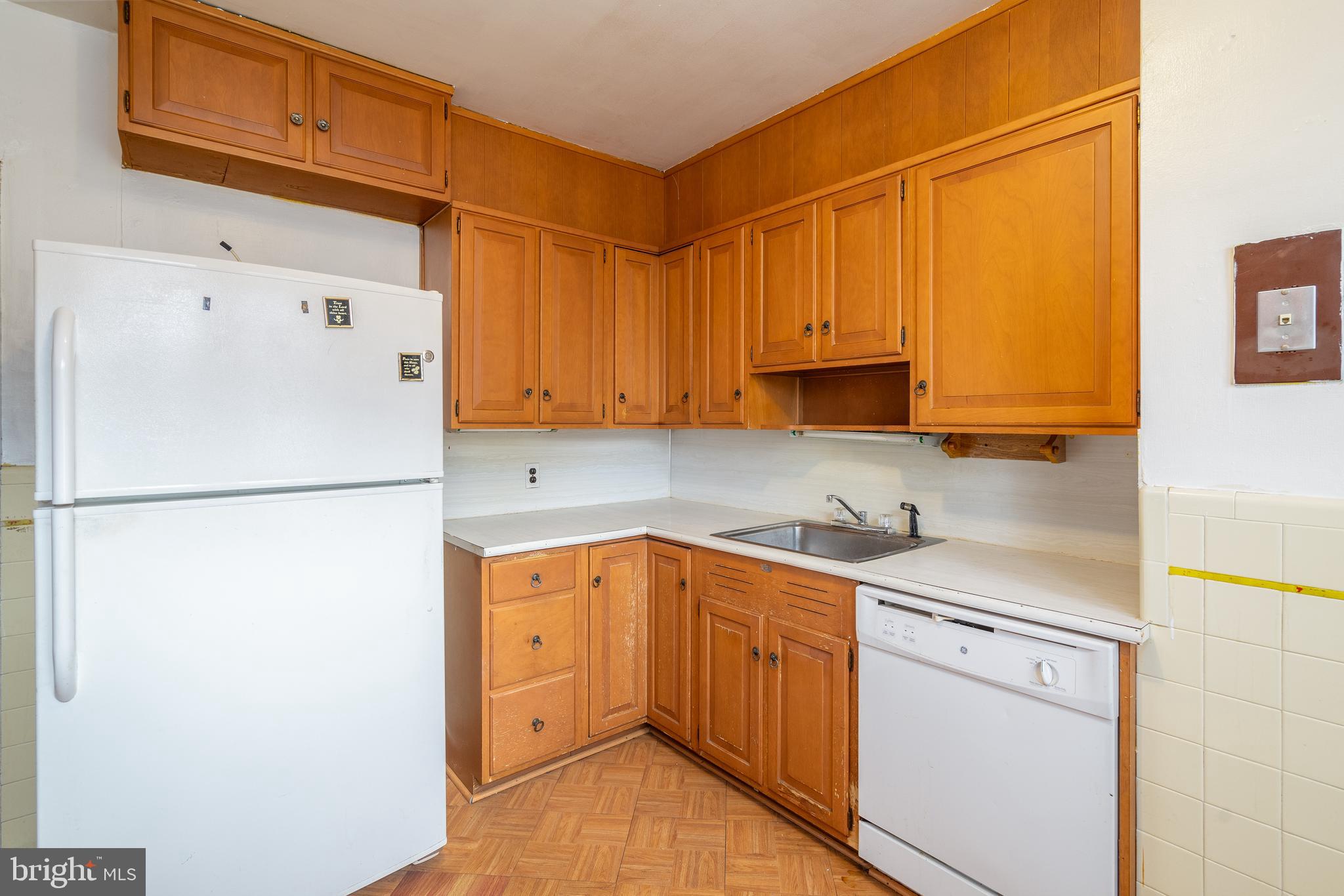 WEST OAK LANE - Residential