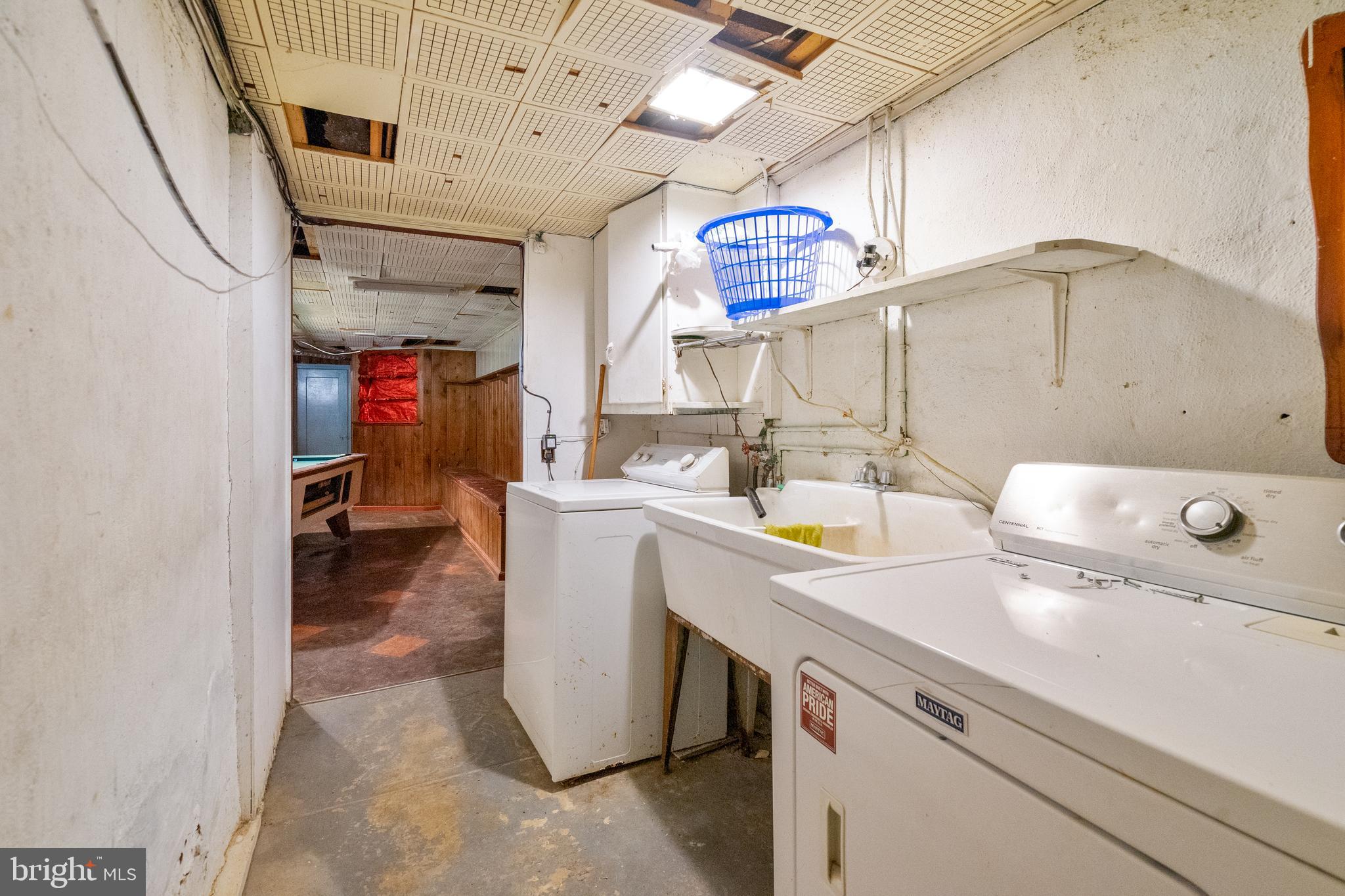 WEST OAK LANE - Residential