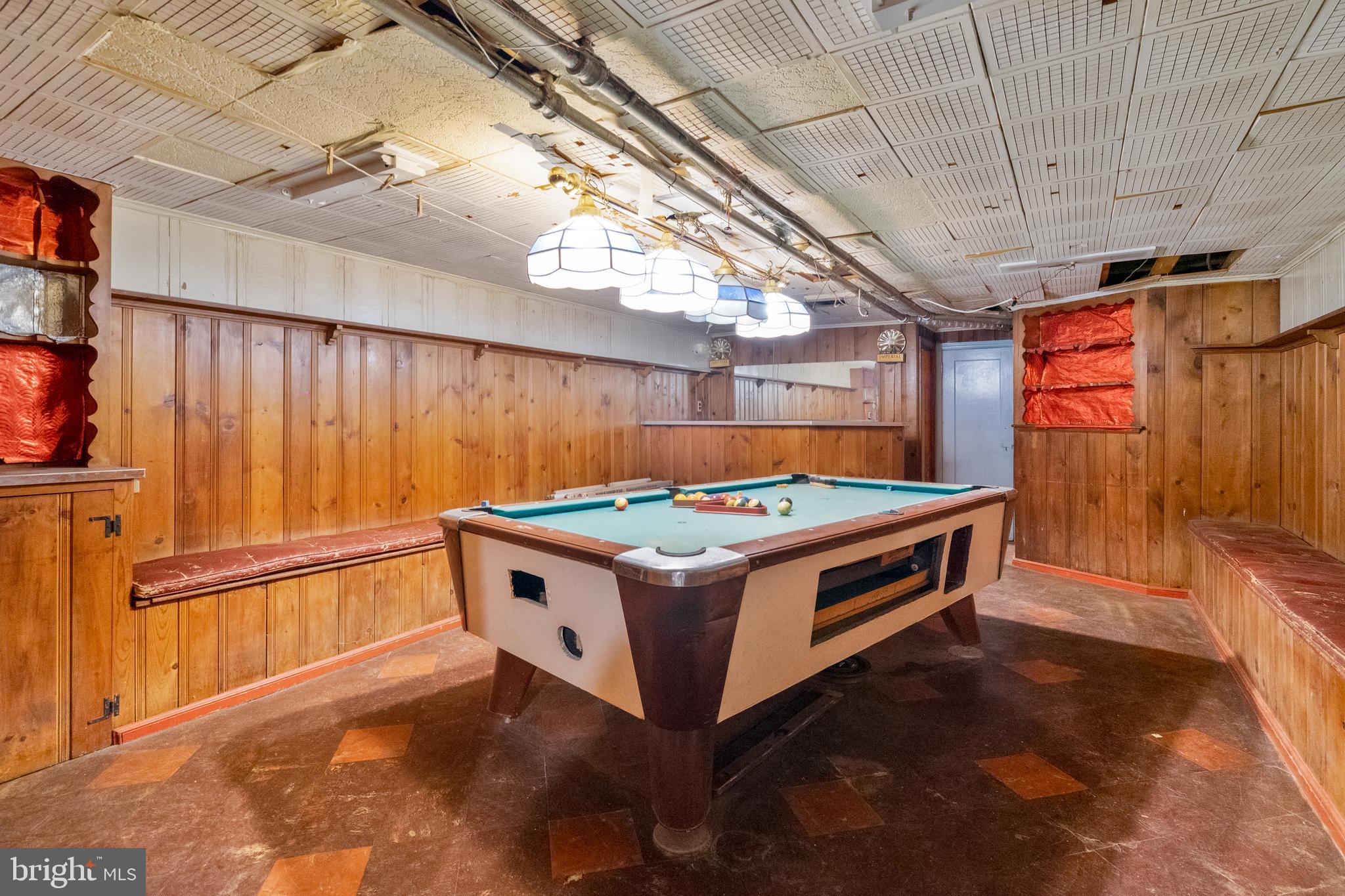 WEST OAK LANE - Residential