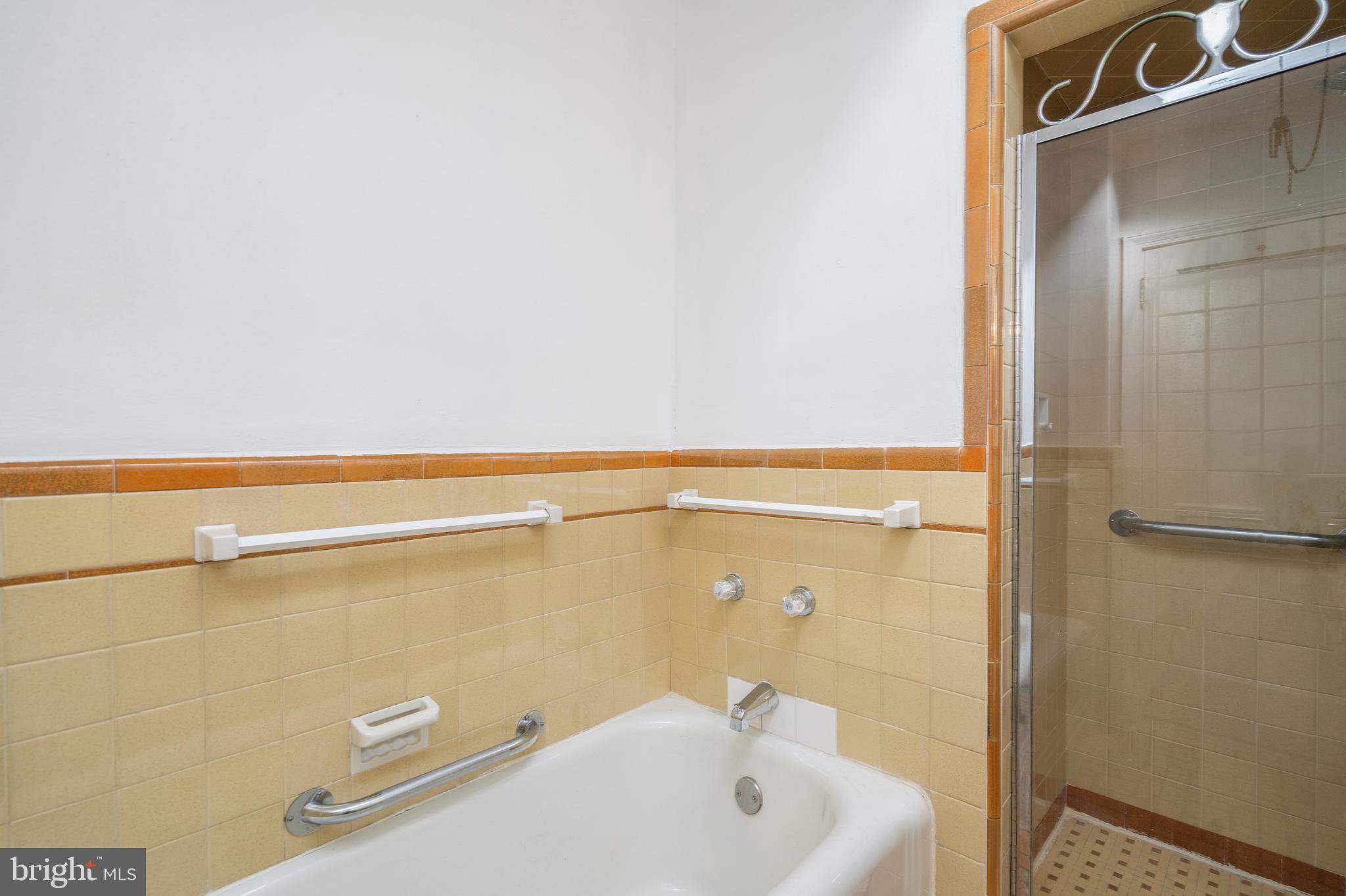 WEST OAK LANE - Residential