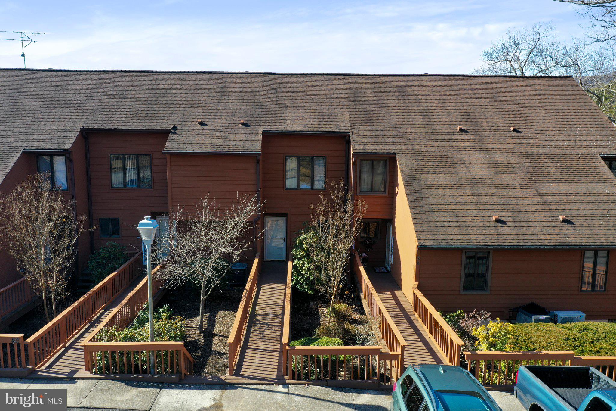 THE WOODS - Residential