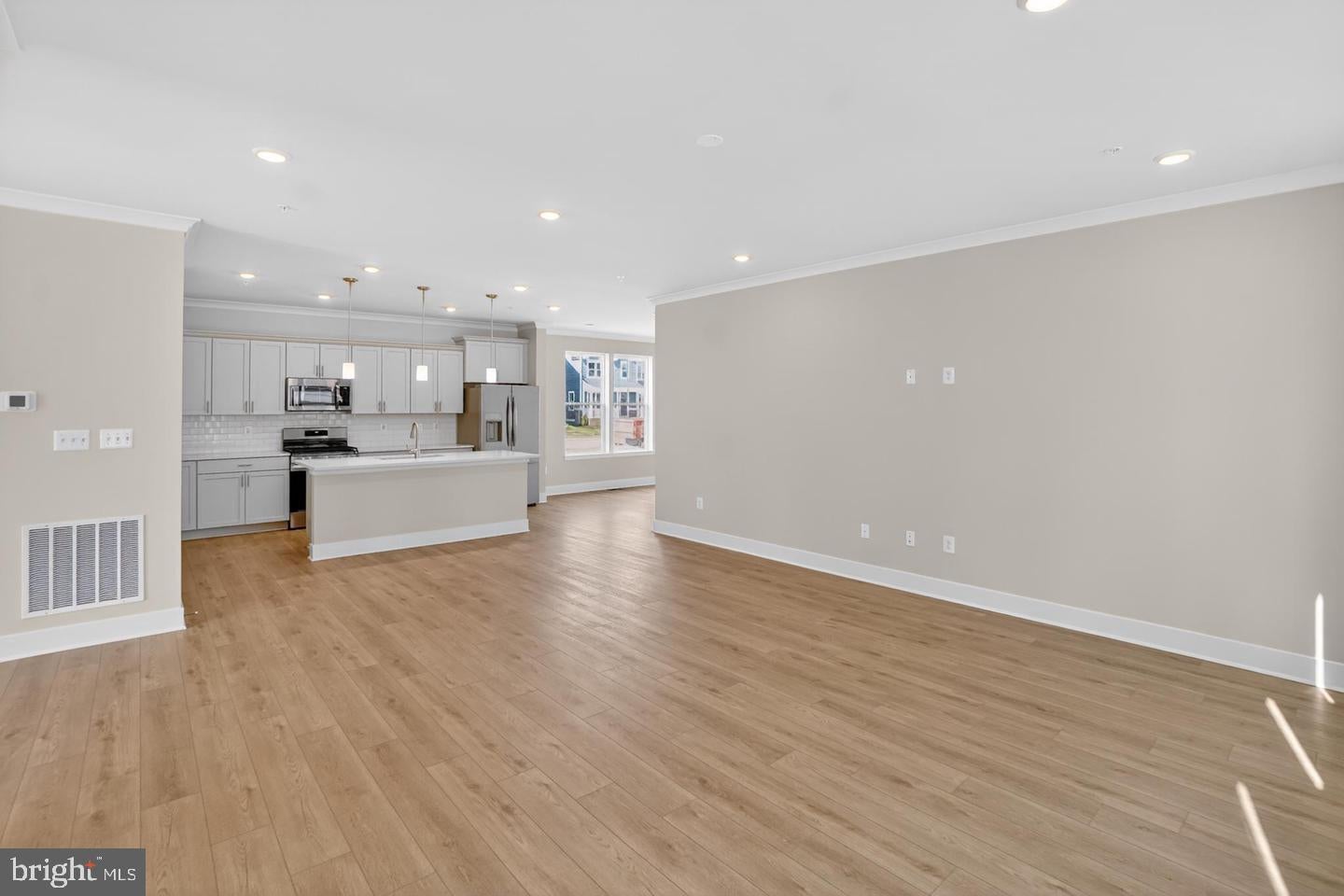 617 HARRINGTON STREET