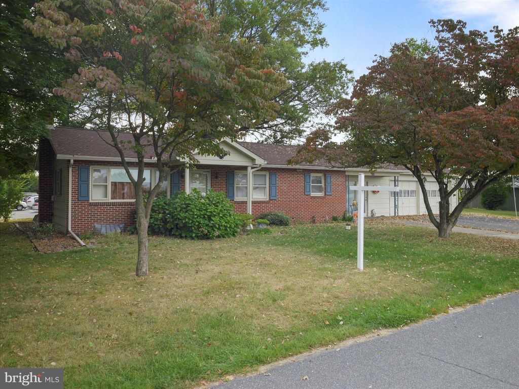 Photo of 292 Cherry Lane Dr, CHAMBERSBURG, PA 17202 (MLS # PAFL2029890)
