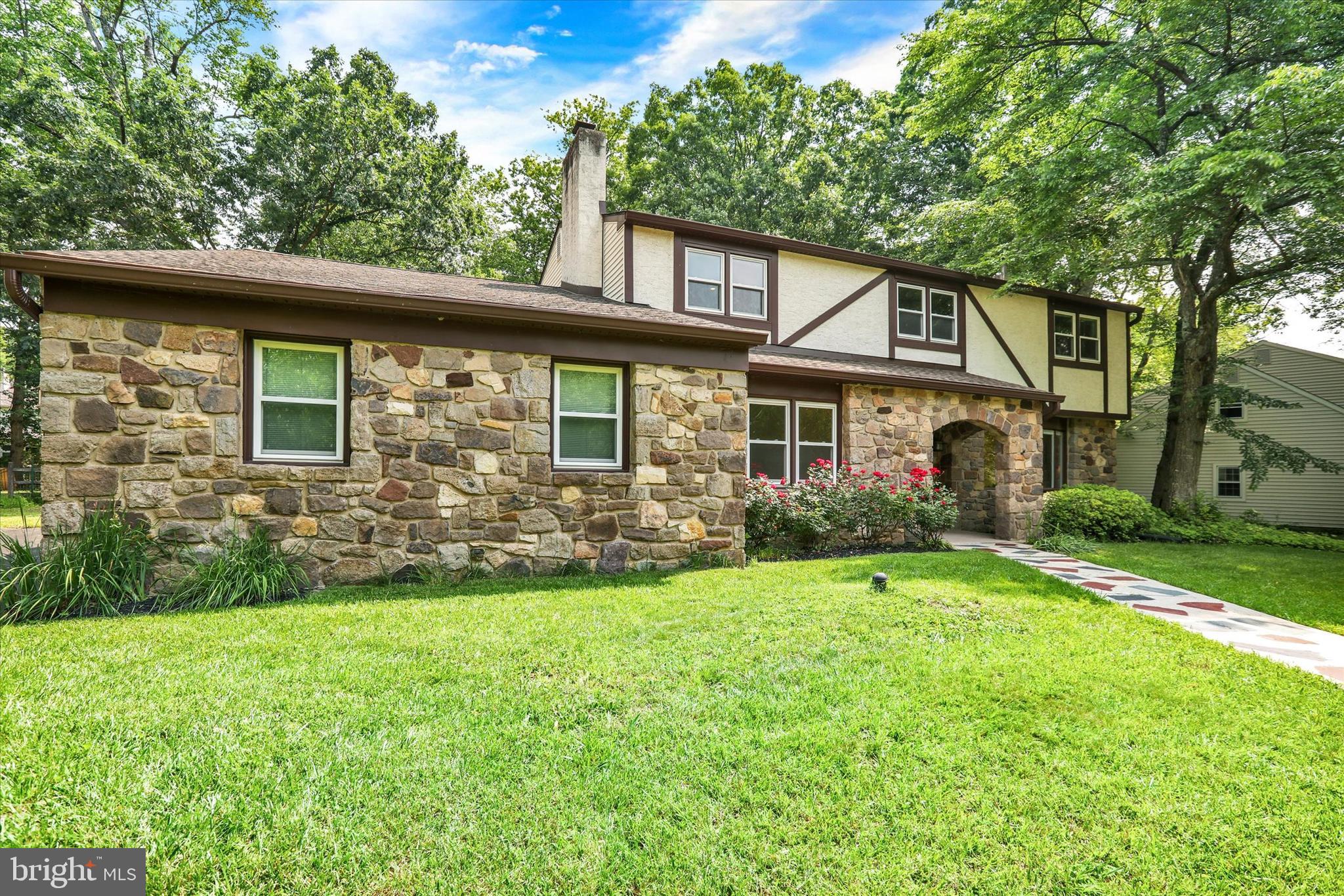 542 NOTTINGHAM DRIVE