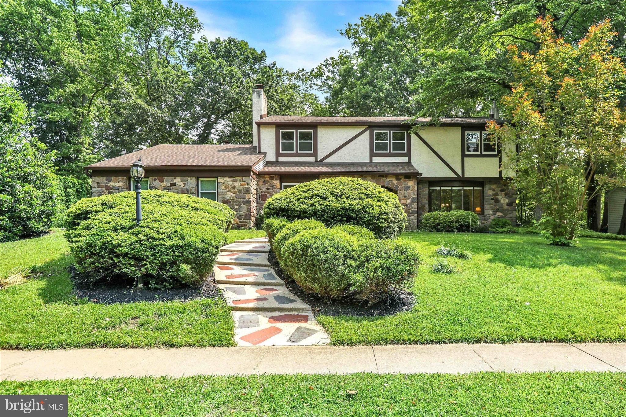 542 NOTTINGHAM DRIVE