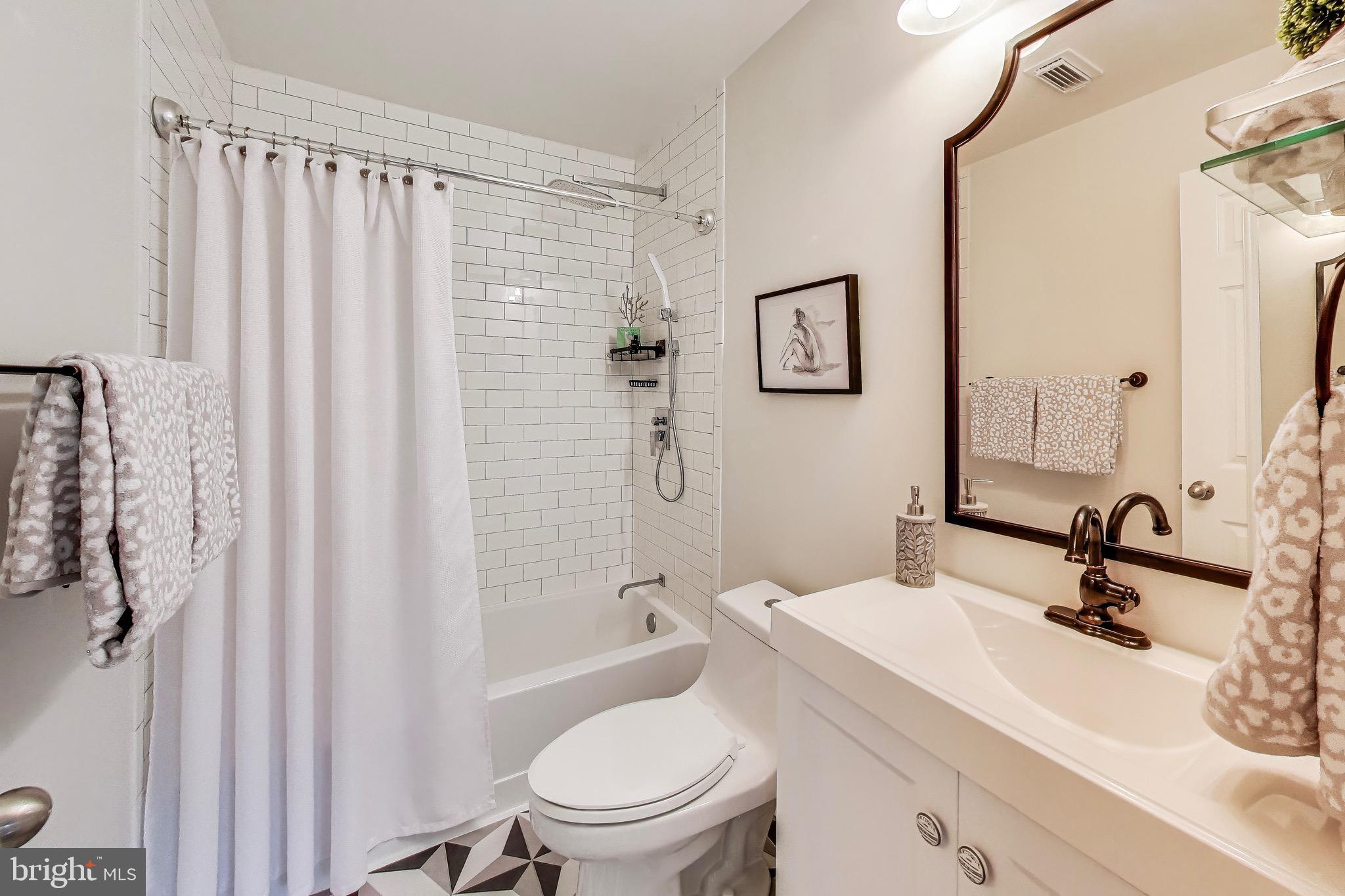 GABLES OF TUCKERMAN - Residential Lease