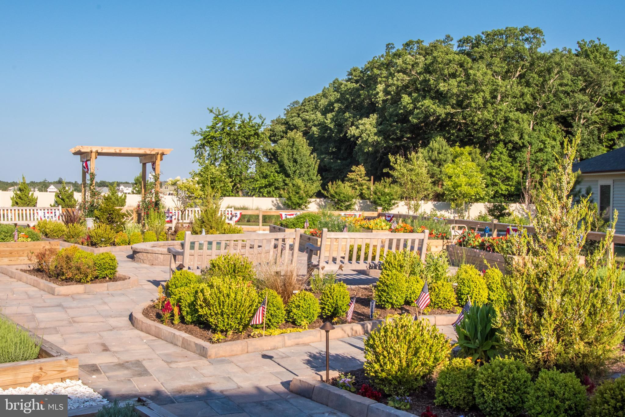 BAY FOREST CLUB - Residential