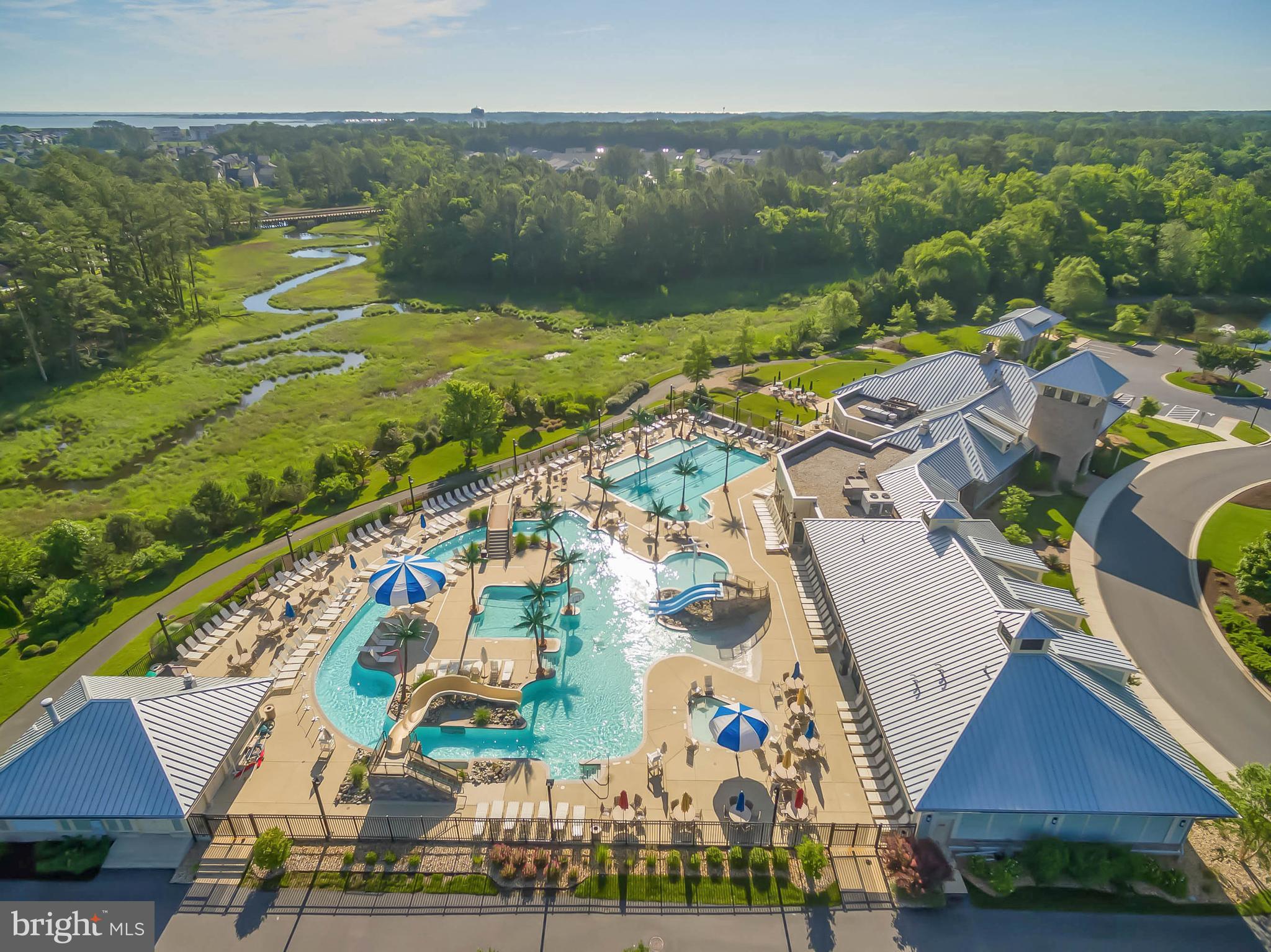 BAY FOREST CLUB - Residential