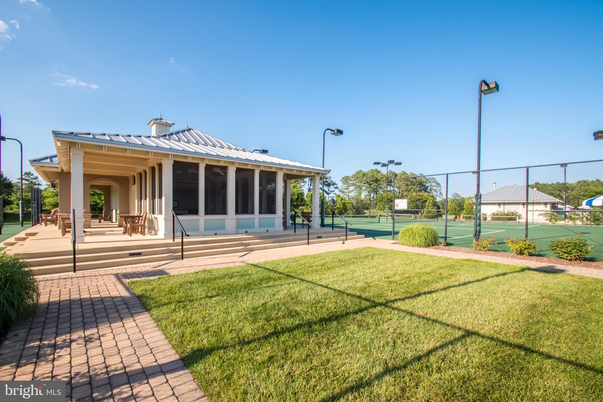 BAY FOREST CLUB - Residential