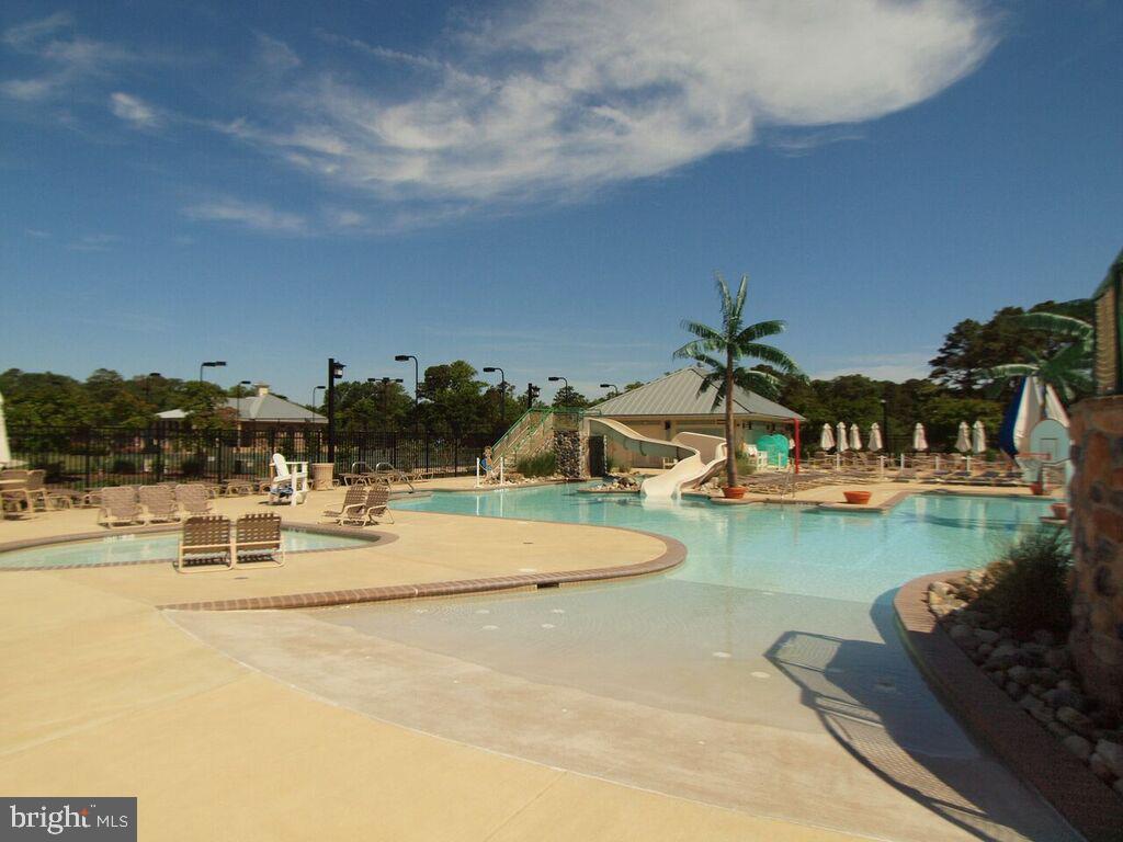 BAY FOREST CLUB - Residential
