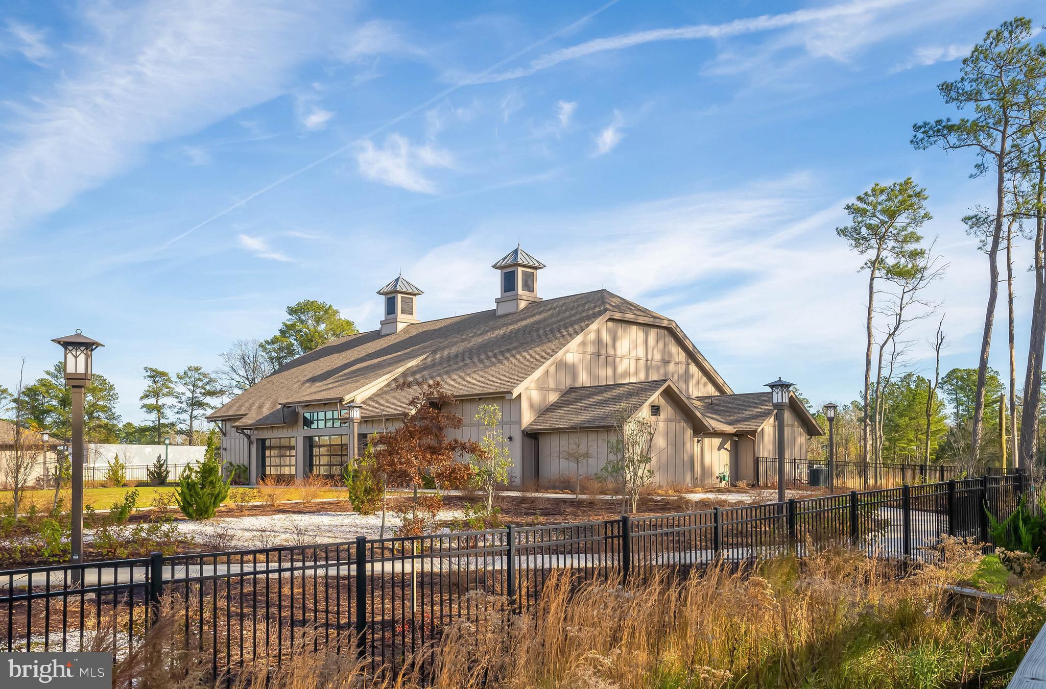 BAY FOREST CLUB - Residential