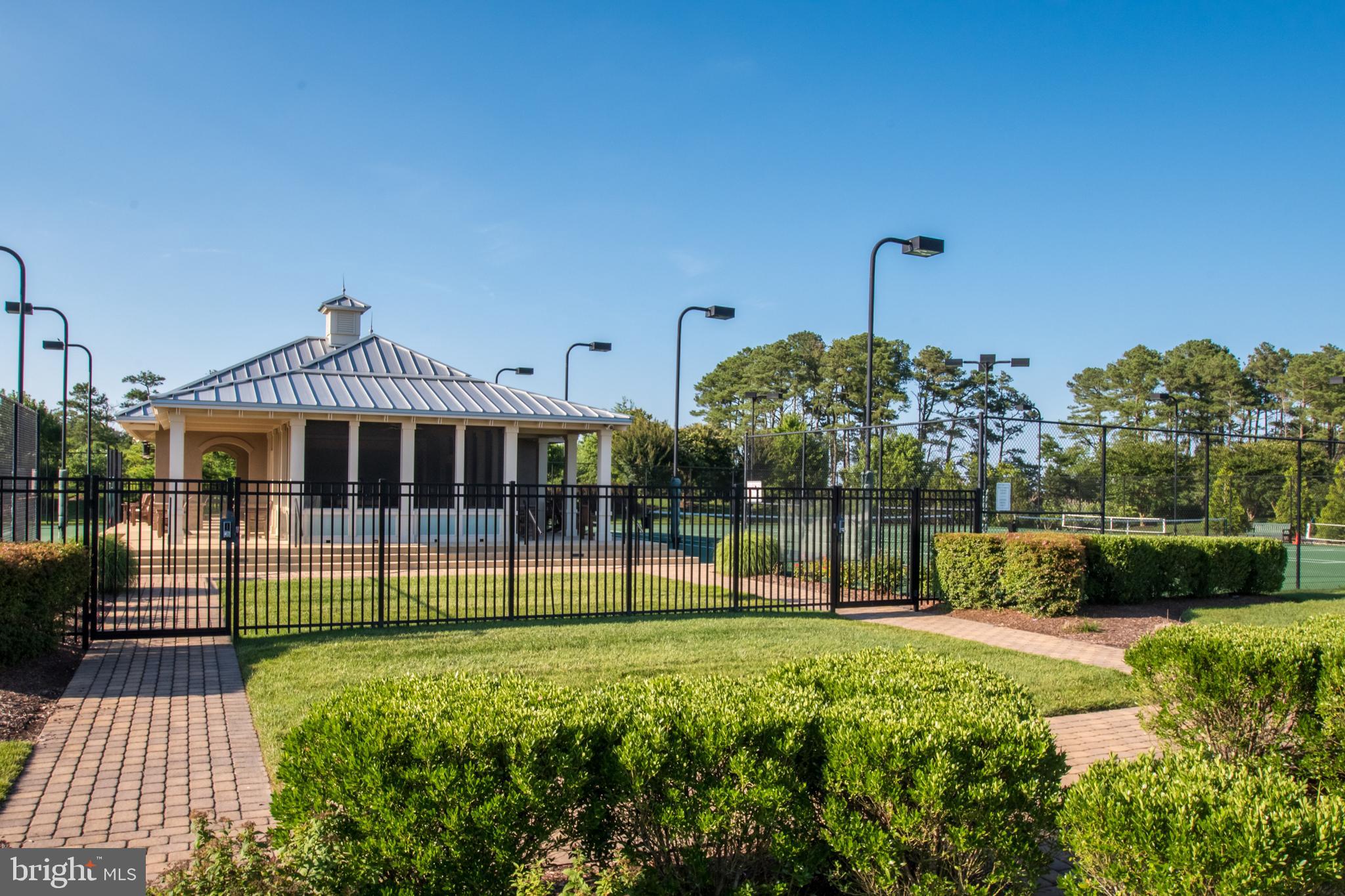 BAY FOREST CLUB - Residential
