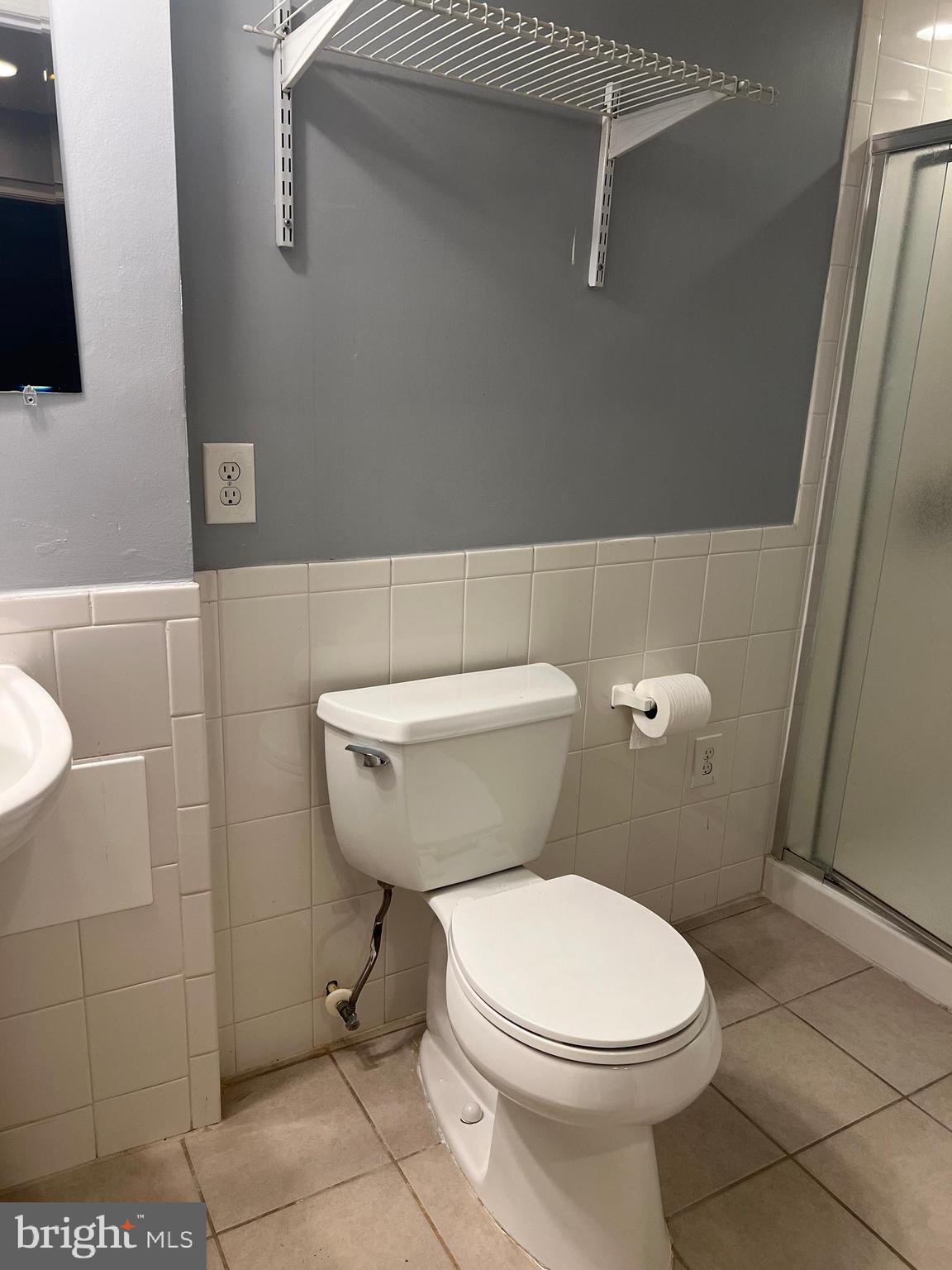 LOUDOUN VALLEY ESTATES - Residential Lease