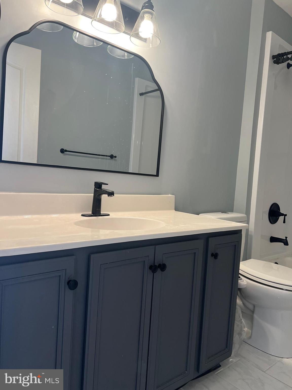 LOUDOUN VALLEY ESTATES - Residential Lease