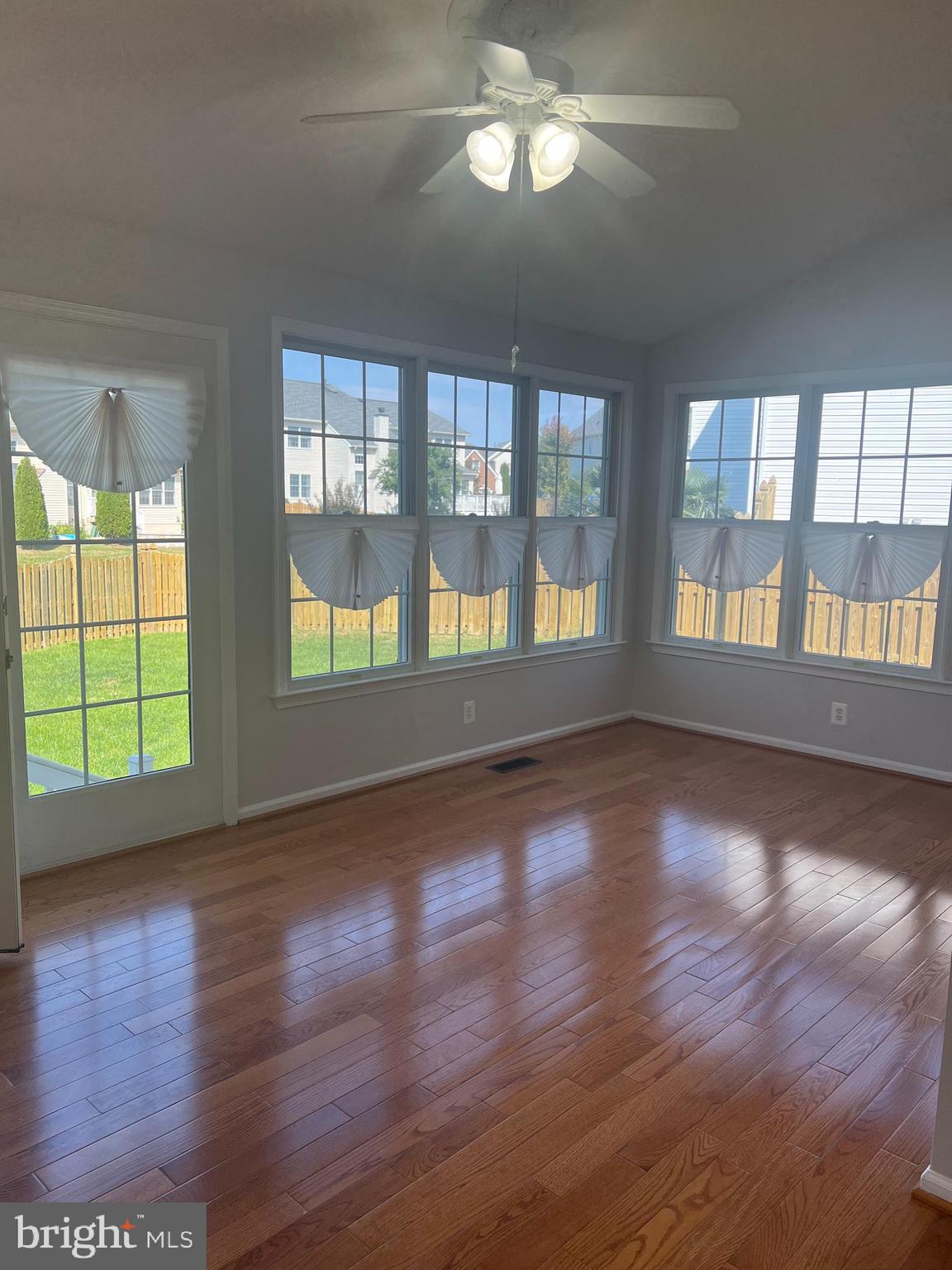 LOUDOUN VALLEY ESTATES - Residential Lease