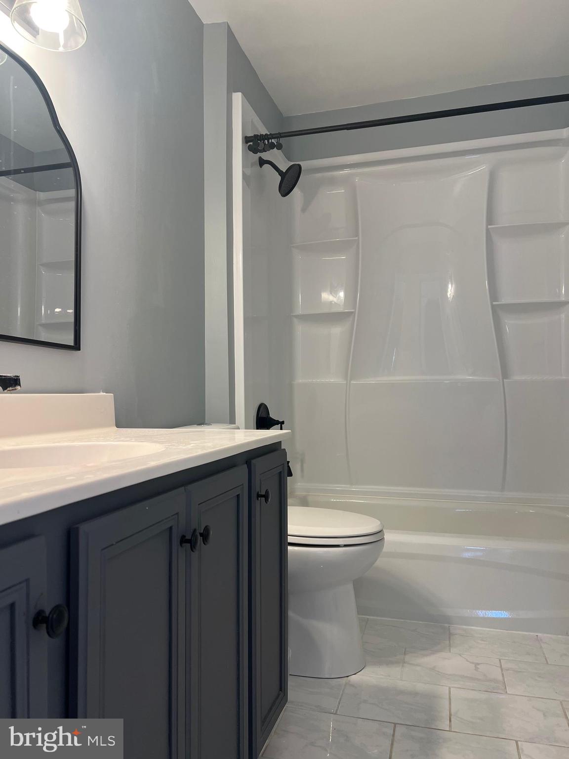 LOUDOUN VALLEY ESTATES - Residential Lease