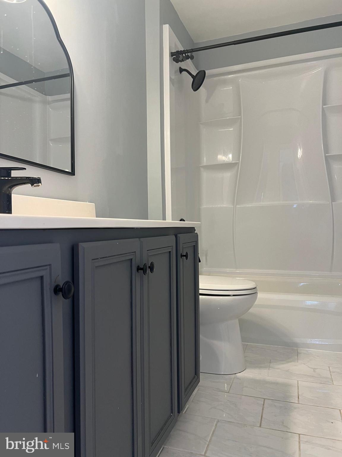 LOUDOUN VALLEY ESTATES - Residential Lease