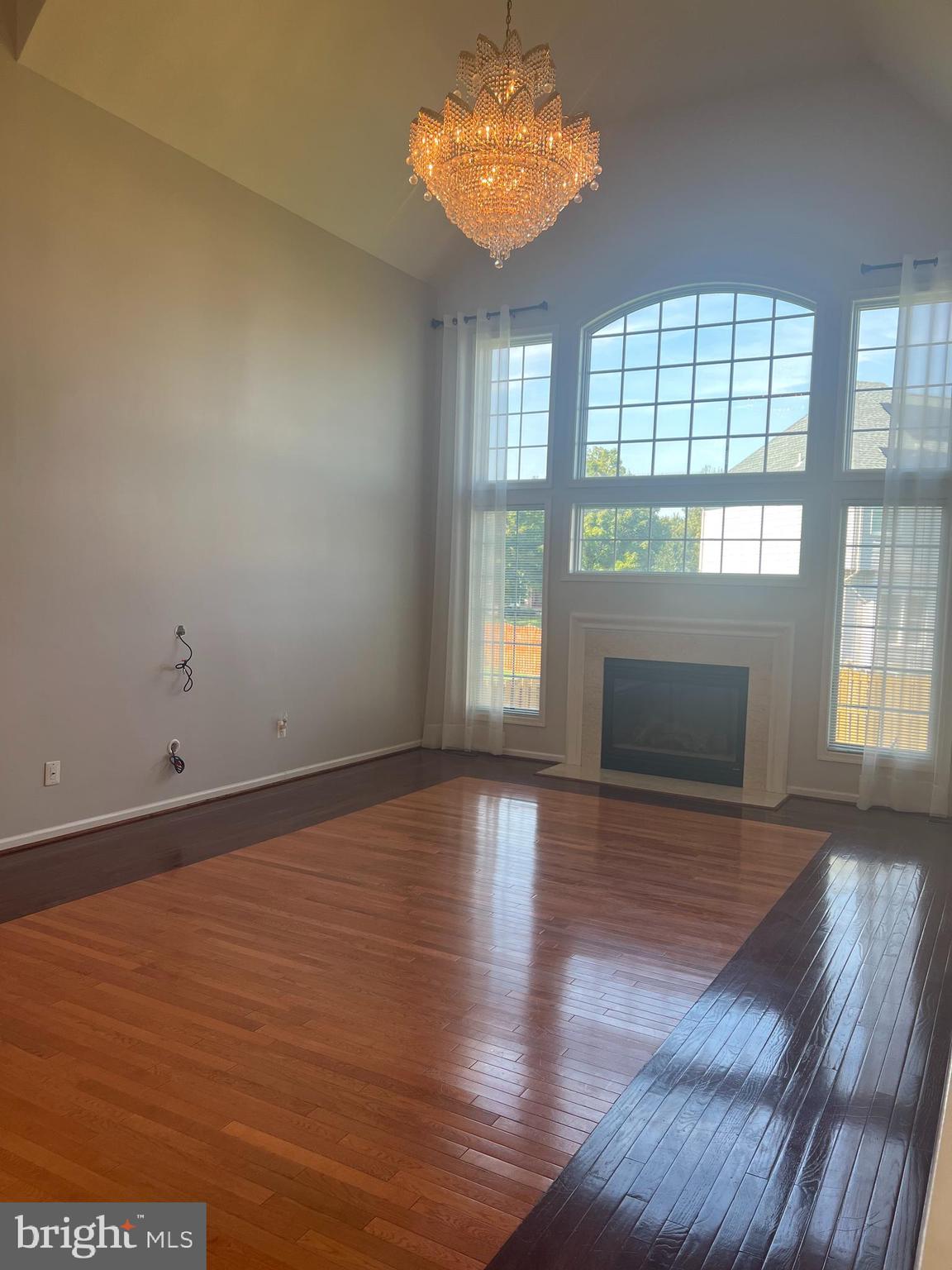 LOUDOUN VALLEY ESTATES - Residential Lease